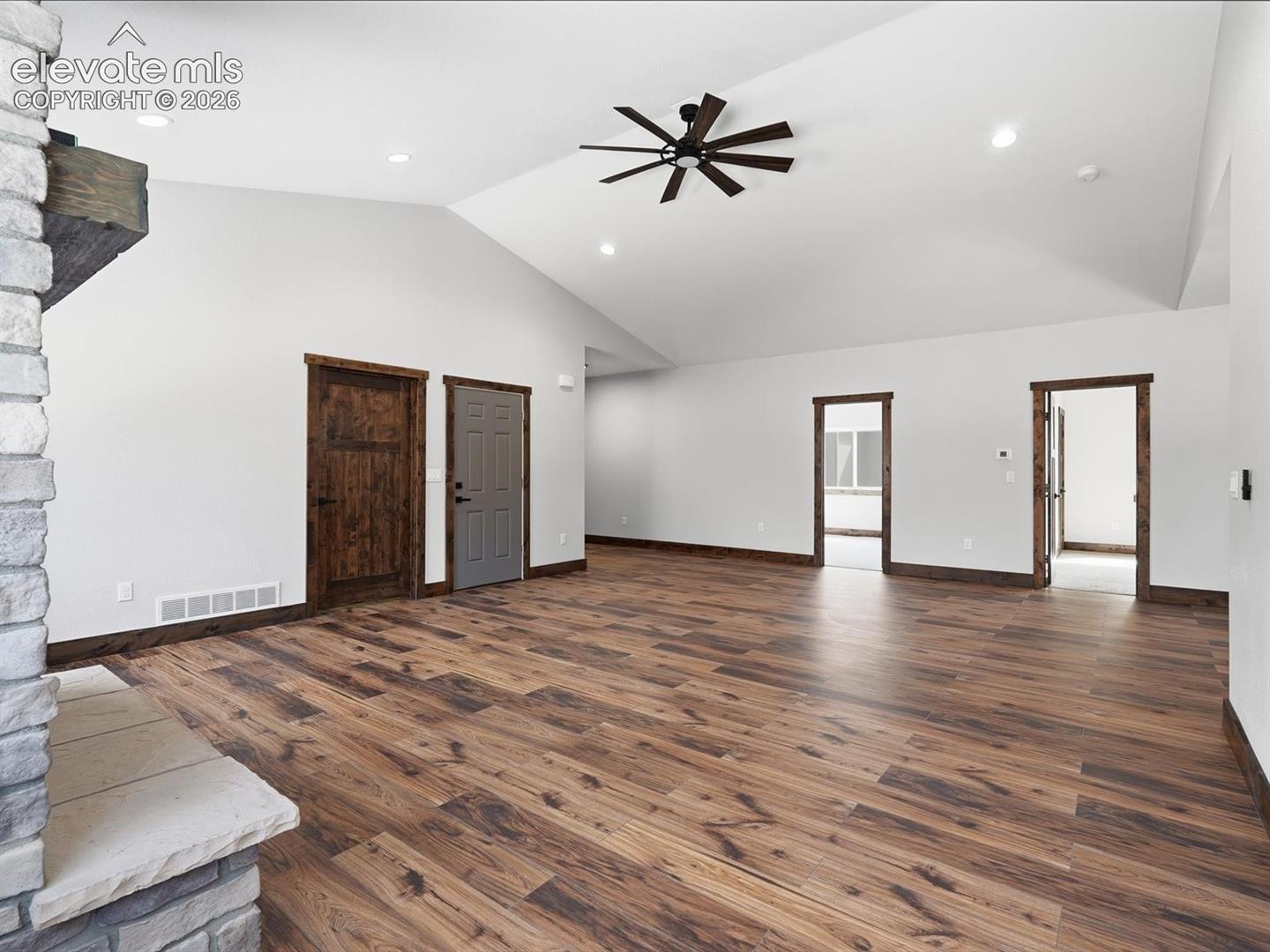 Listing photo 10 for 1309 Stone Ridge Drive