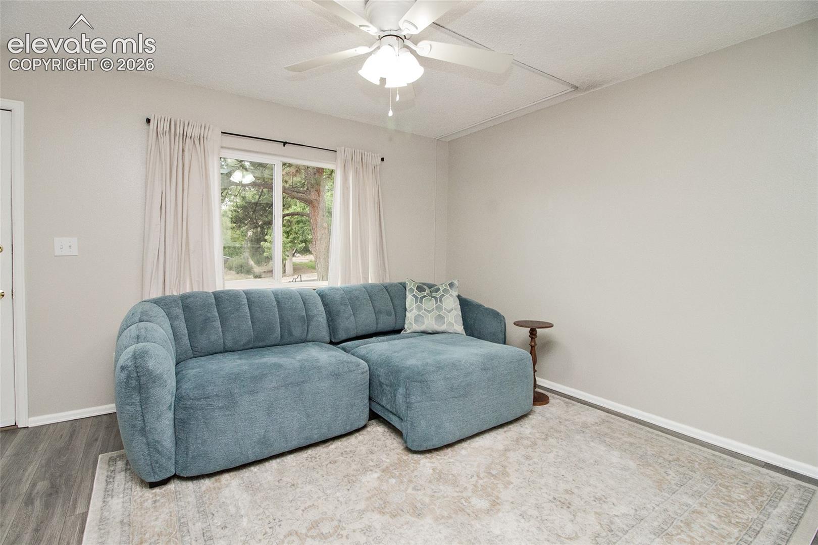 Listing photo 7 for 4755 Picturesque Drive