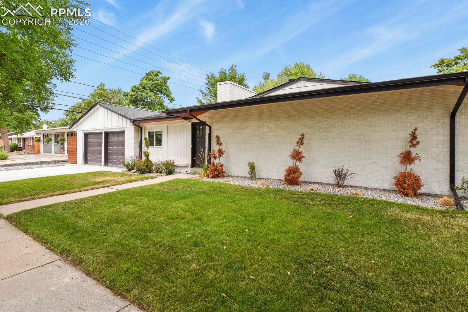 Listing photo 45 for 691 S Holly Street