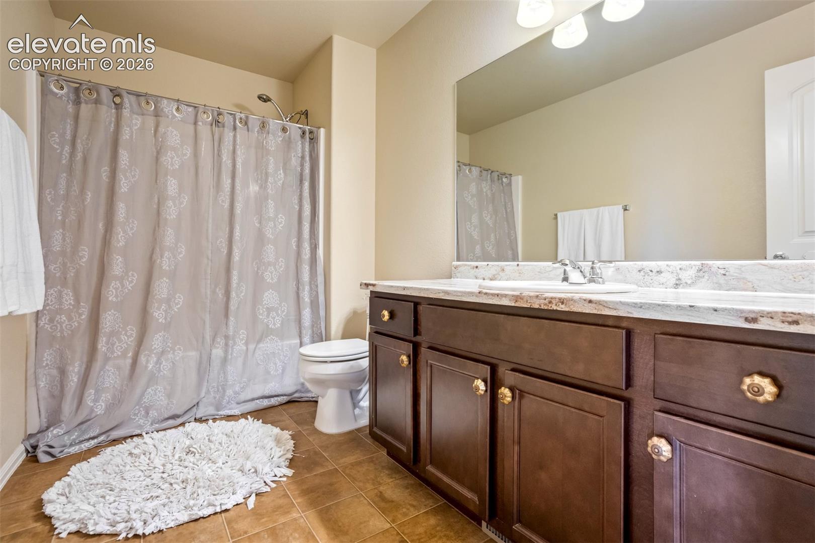 Listing photo 21 for 4766 Kerry Lynn View