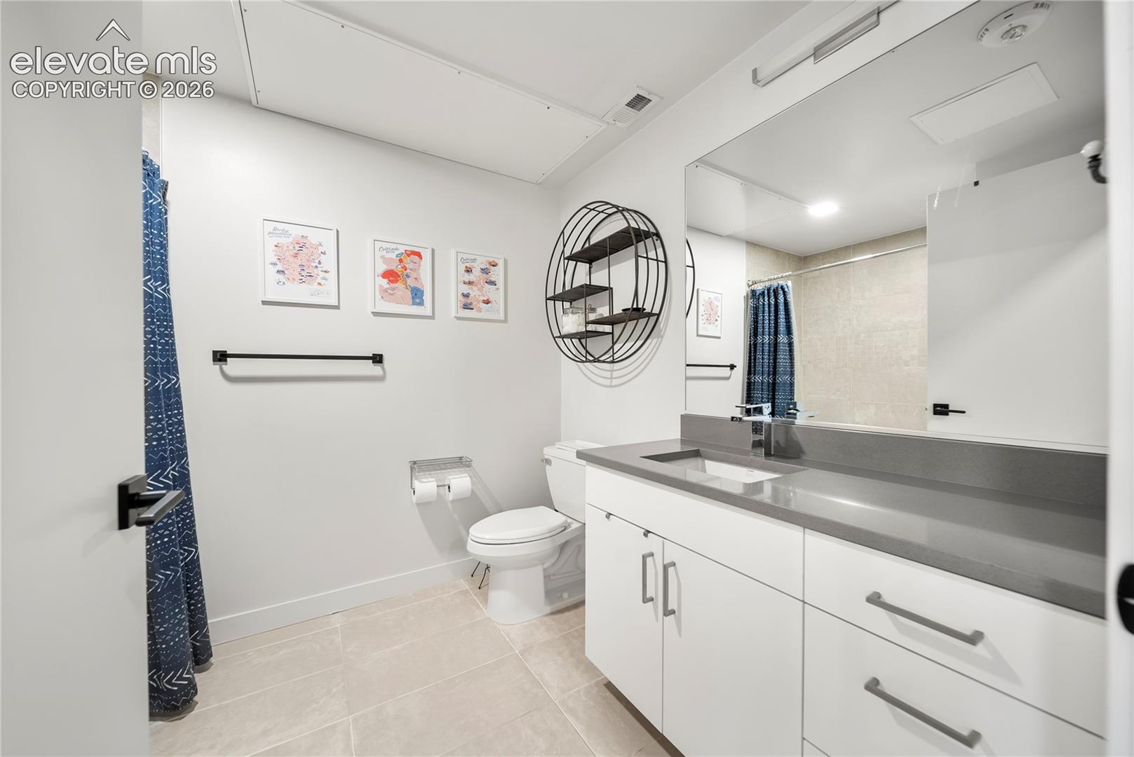Listing photo 10 for 1898 S Bannock Street 202