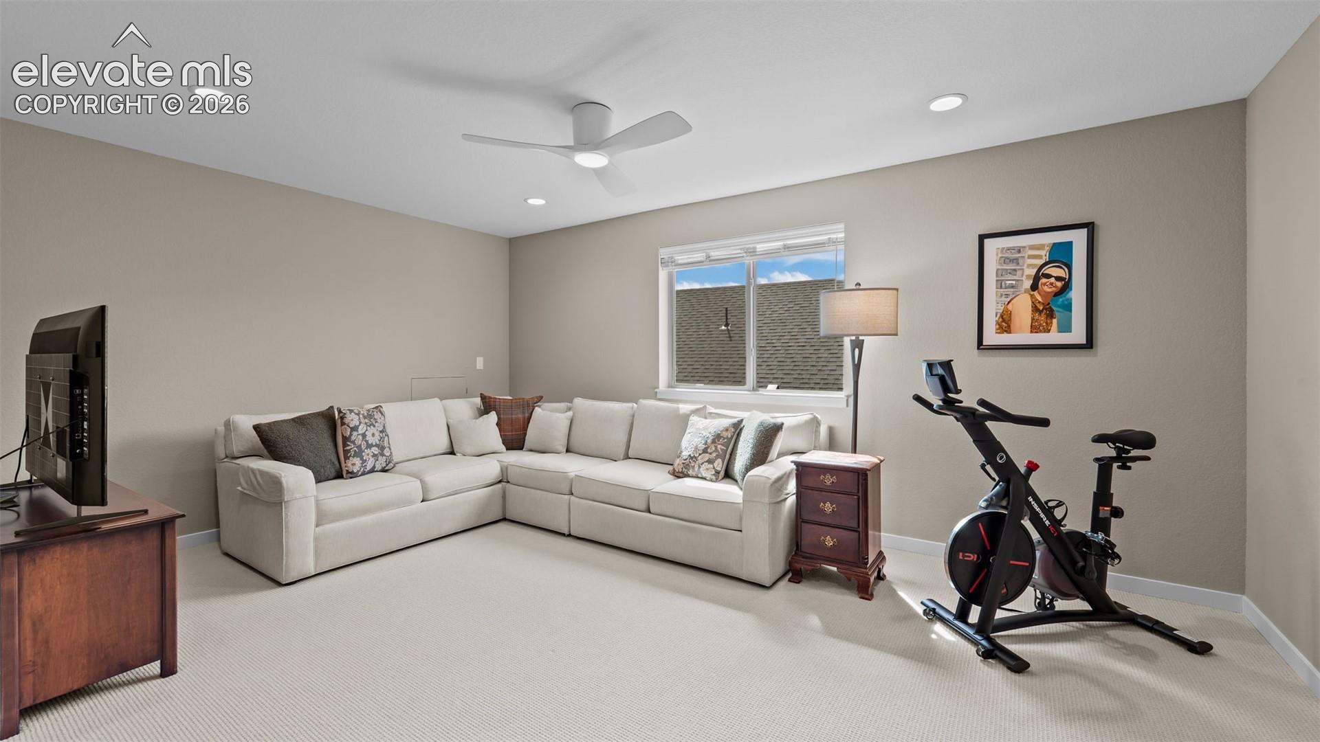 Listing photo 18 for 6055 Bennach Grove