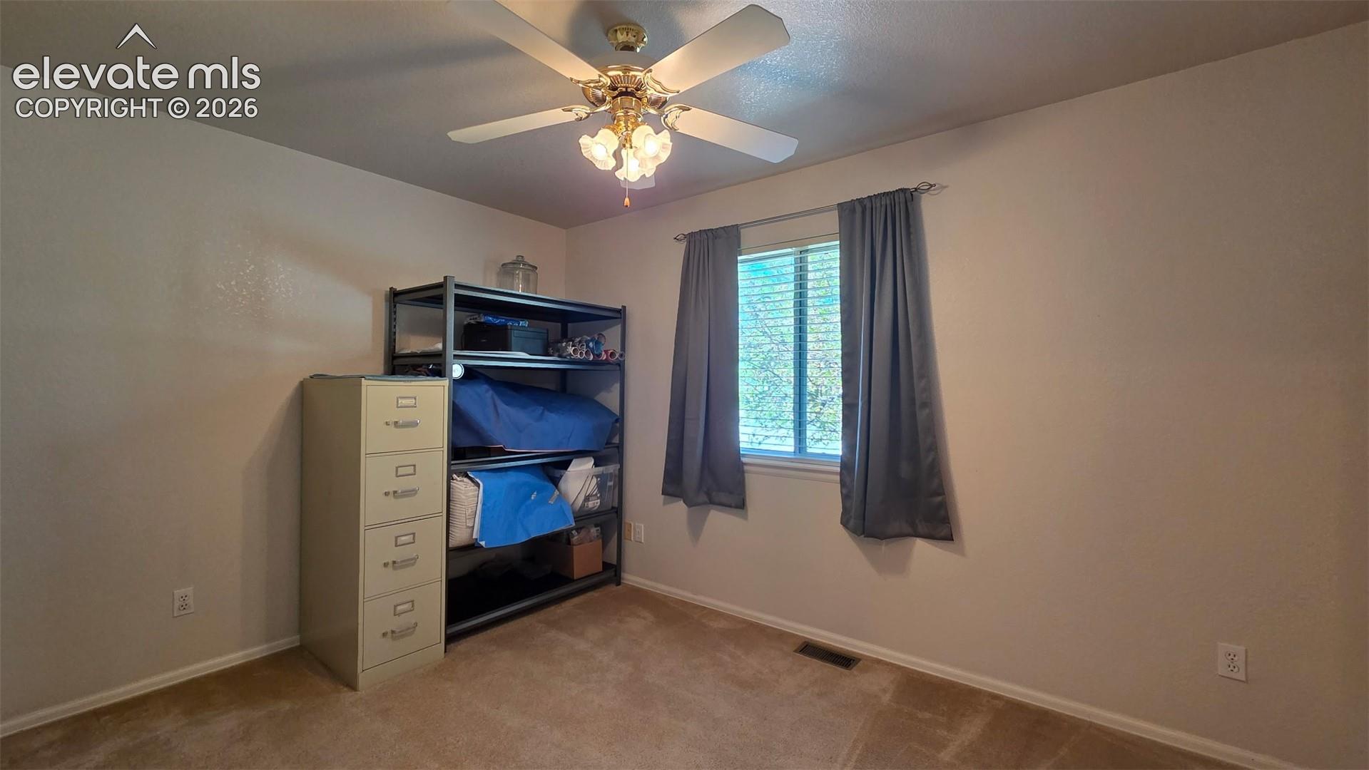 Listing photo 15 for 480 S Tejon Avenue