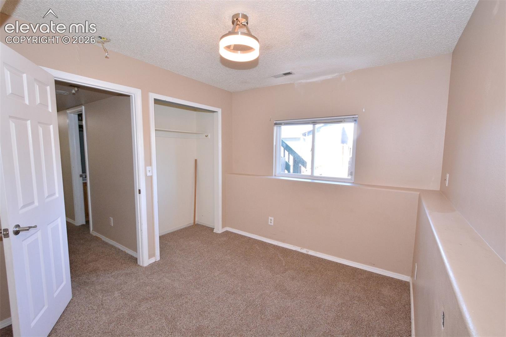 Listing photo 28 for 2040 Fairweather Way
