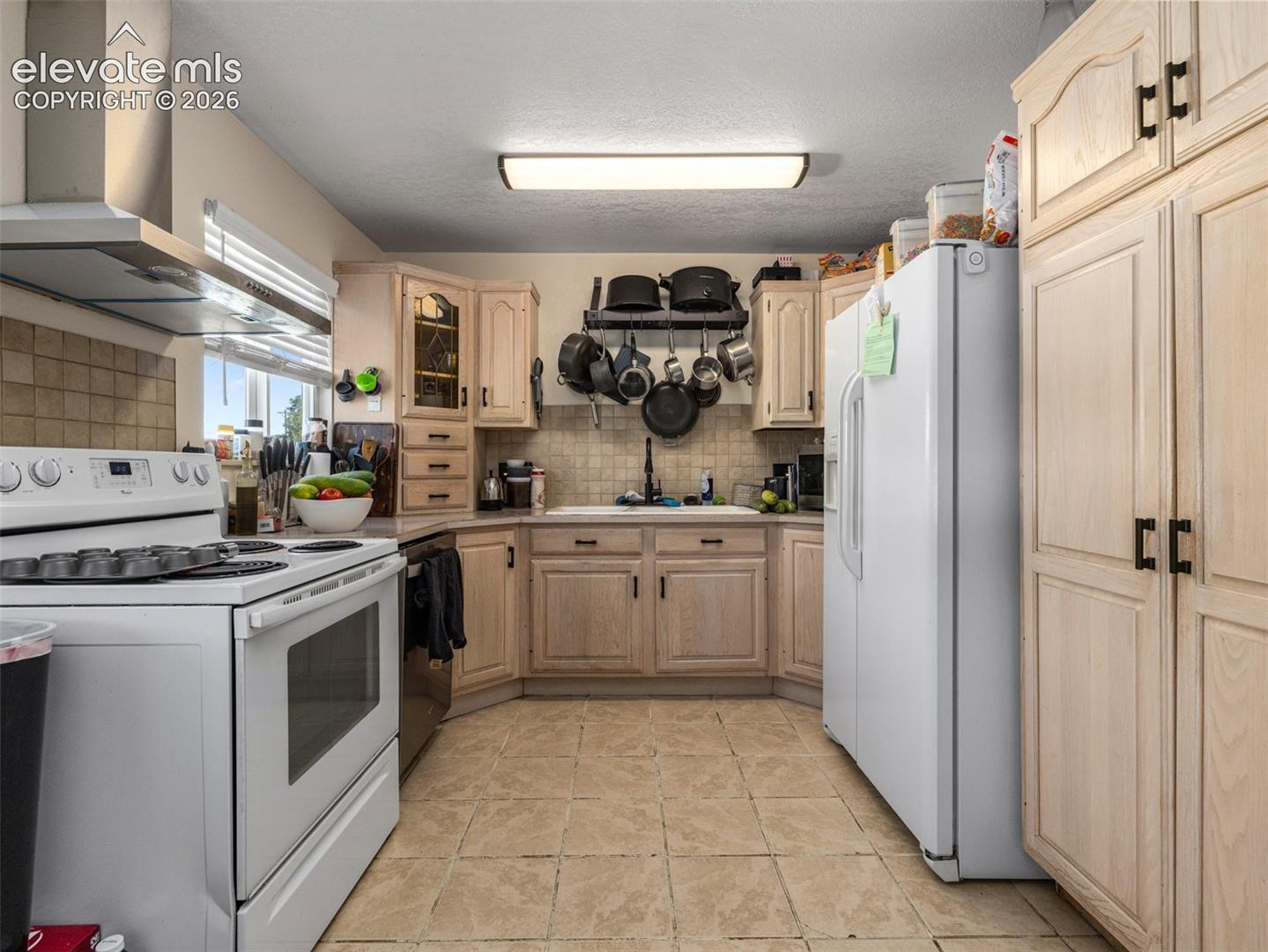 Listing photo 12 for 2303 Cheyenne Avenue