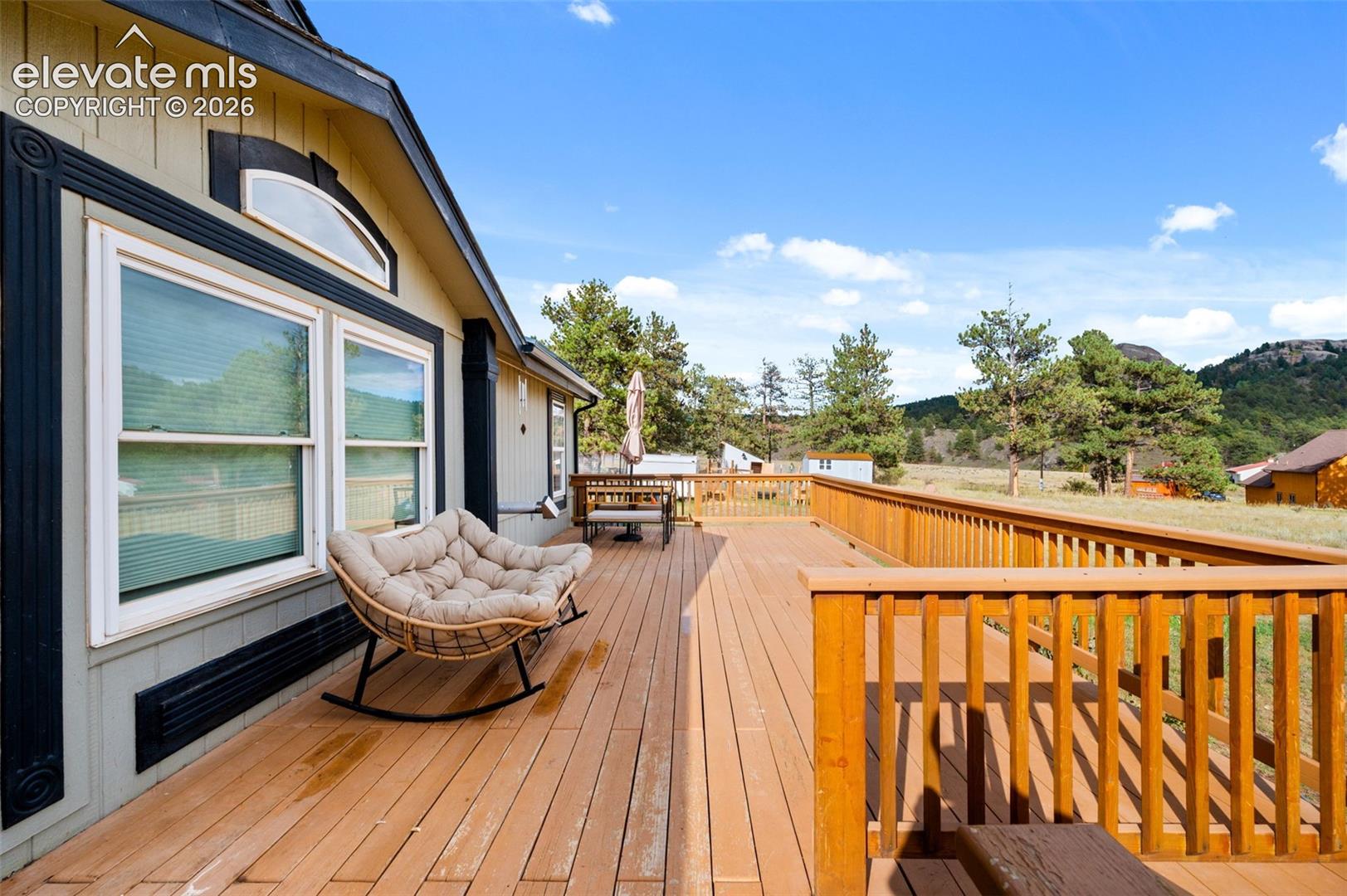 Listing photo 18 for 464 Hackamore Drive