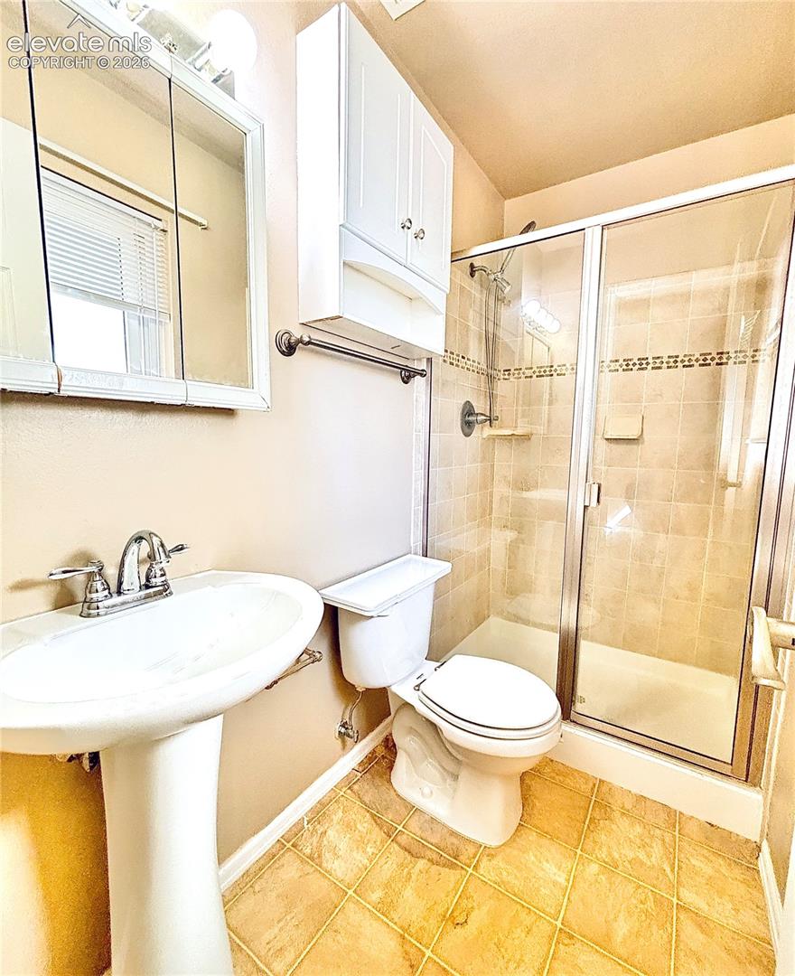 Listing photo 15 for 7265 Killington Street