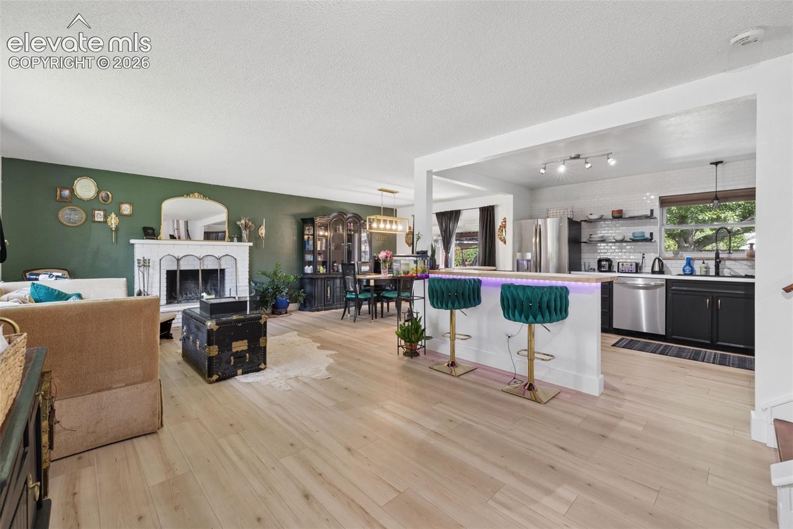 Listing photo 10 for 2761 N Prospect Street
