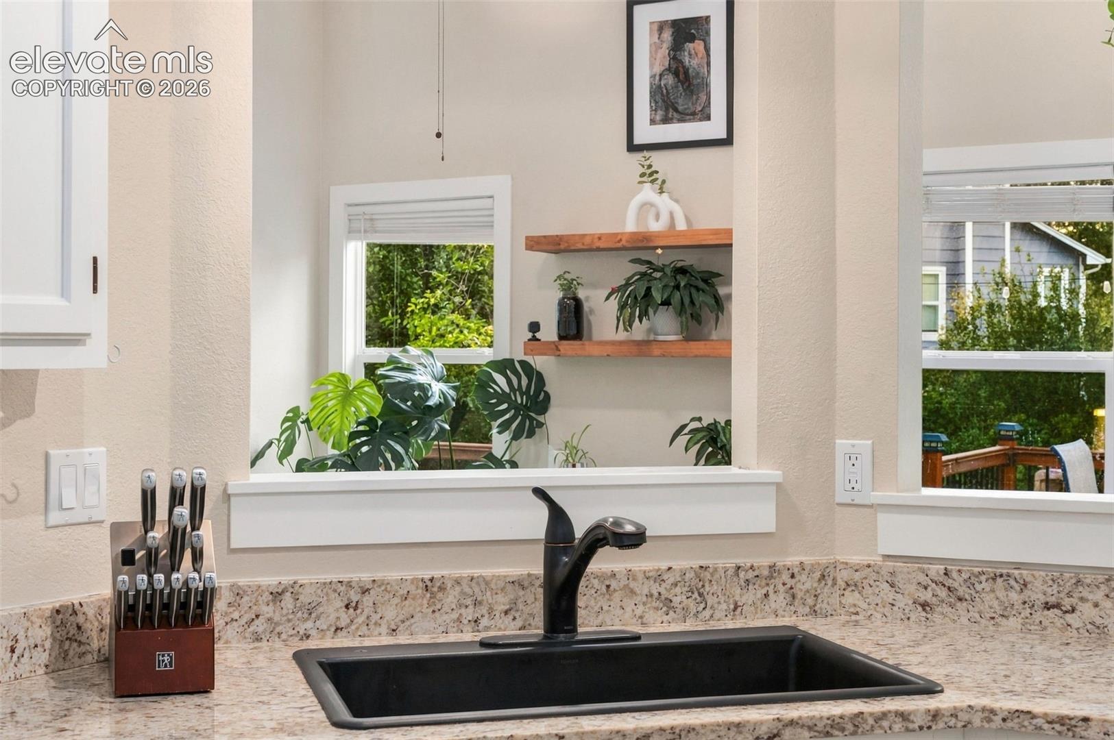 Listing photo 23 for 271 N Holcomb Circle