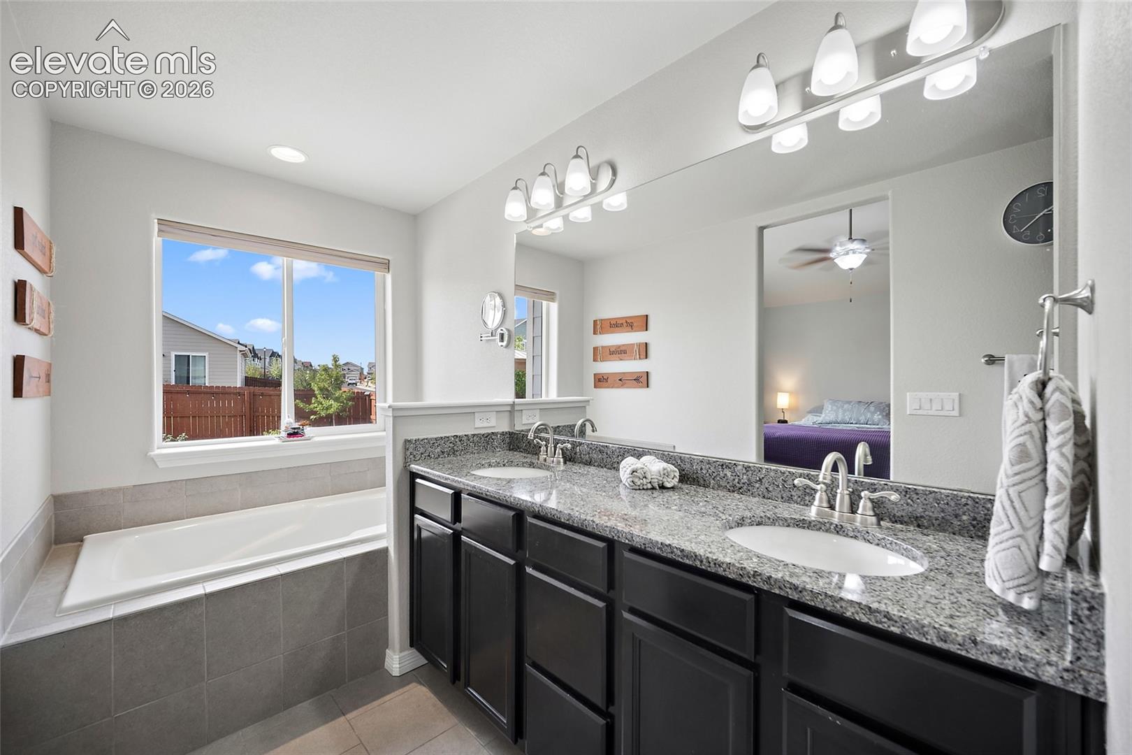 Listing photo 23 for 9790 Vistas Park Drive