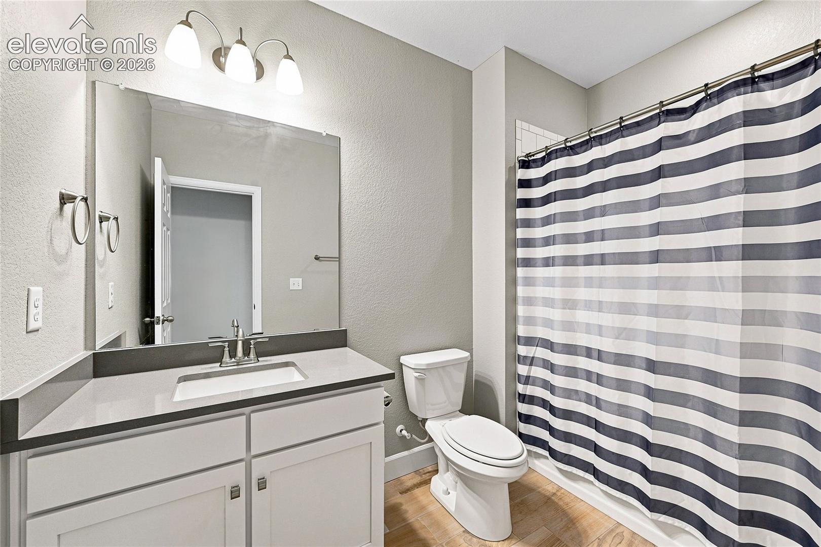 Listing photo 40 for 27645 E Geddes Place