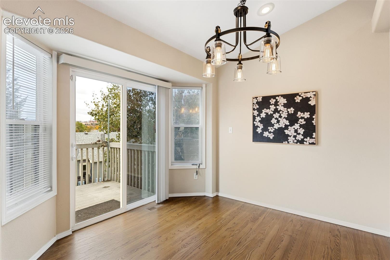 Listing photo 12 for 6689 Showhorse Court