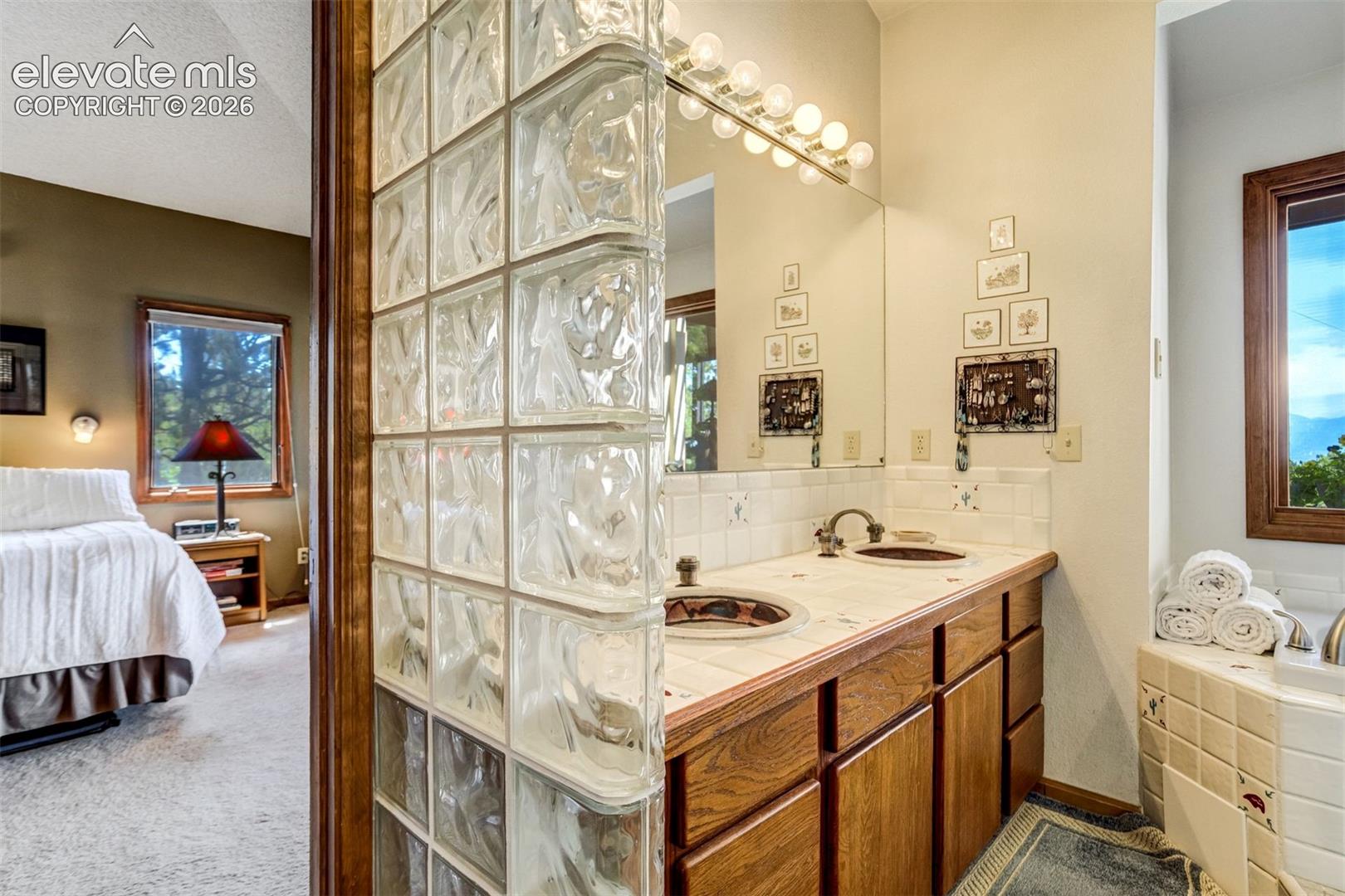 Listing photo 23 for 19330 Greenwood Drive