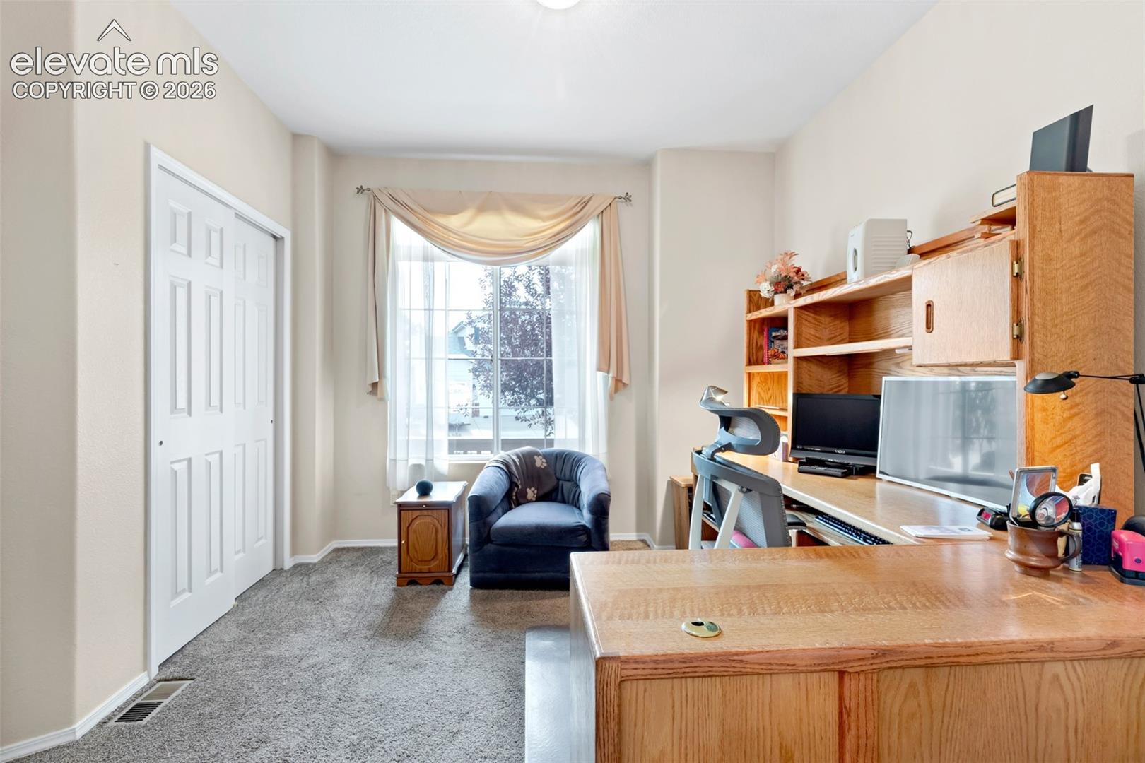 Listing photo 6 for 4784 Spotted Horse Drive