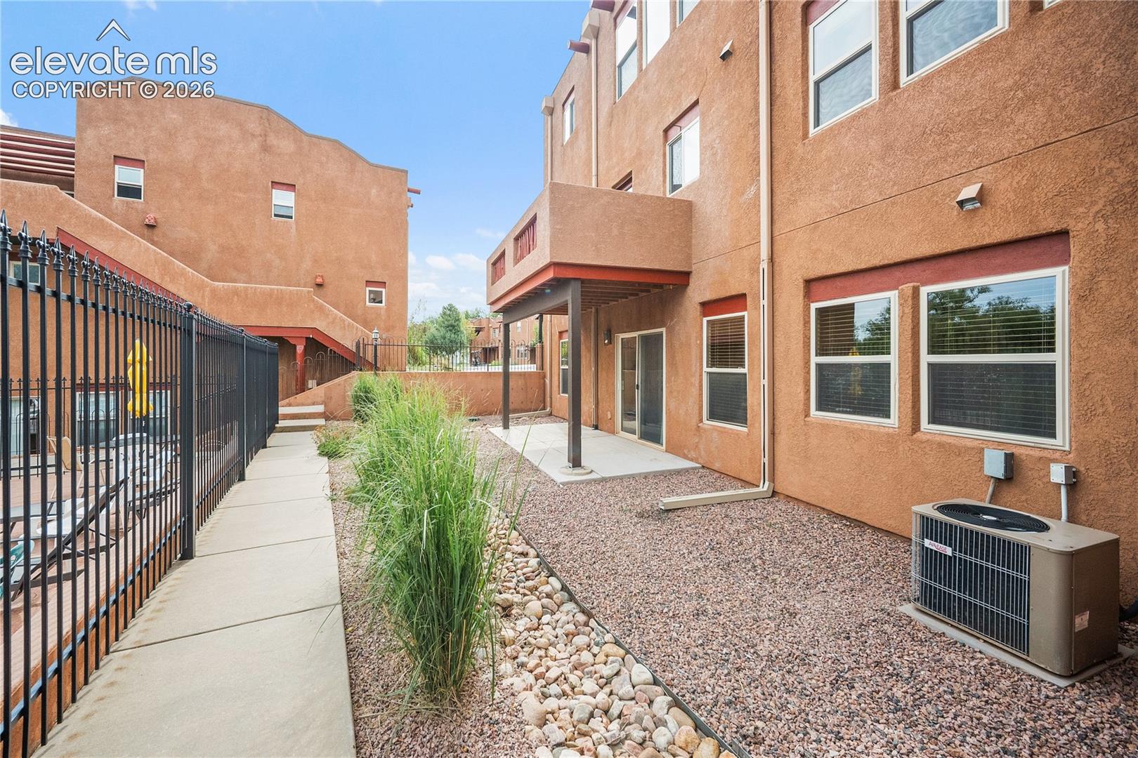 Listing photo 28 for 18 Taos Place