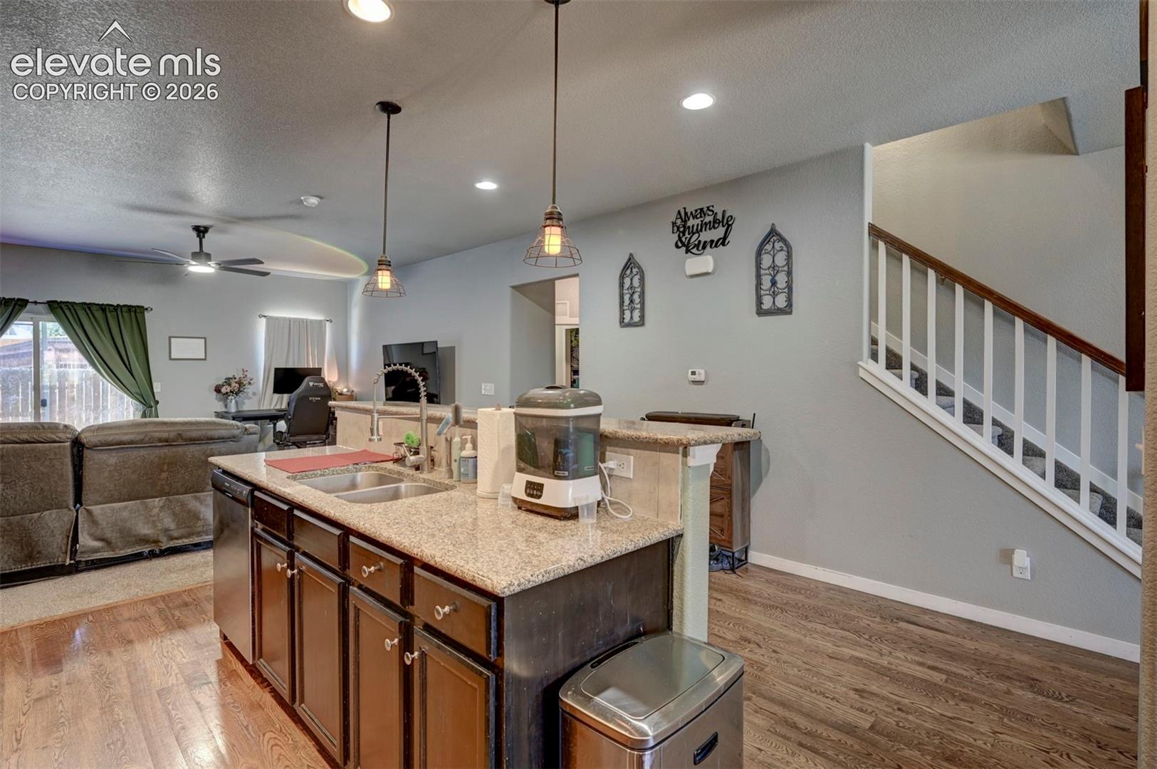 Listing photo 13 for 9428 Torecco Court