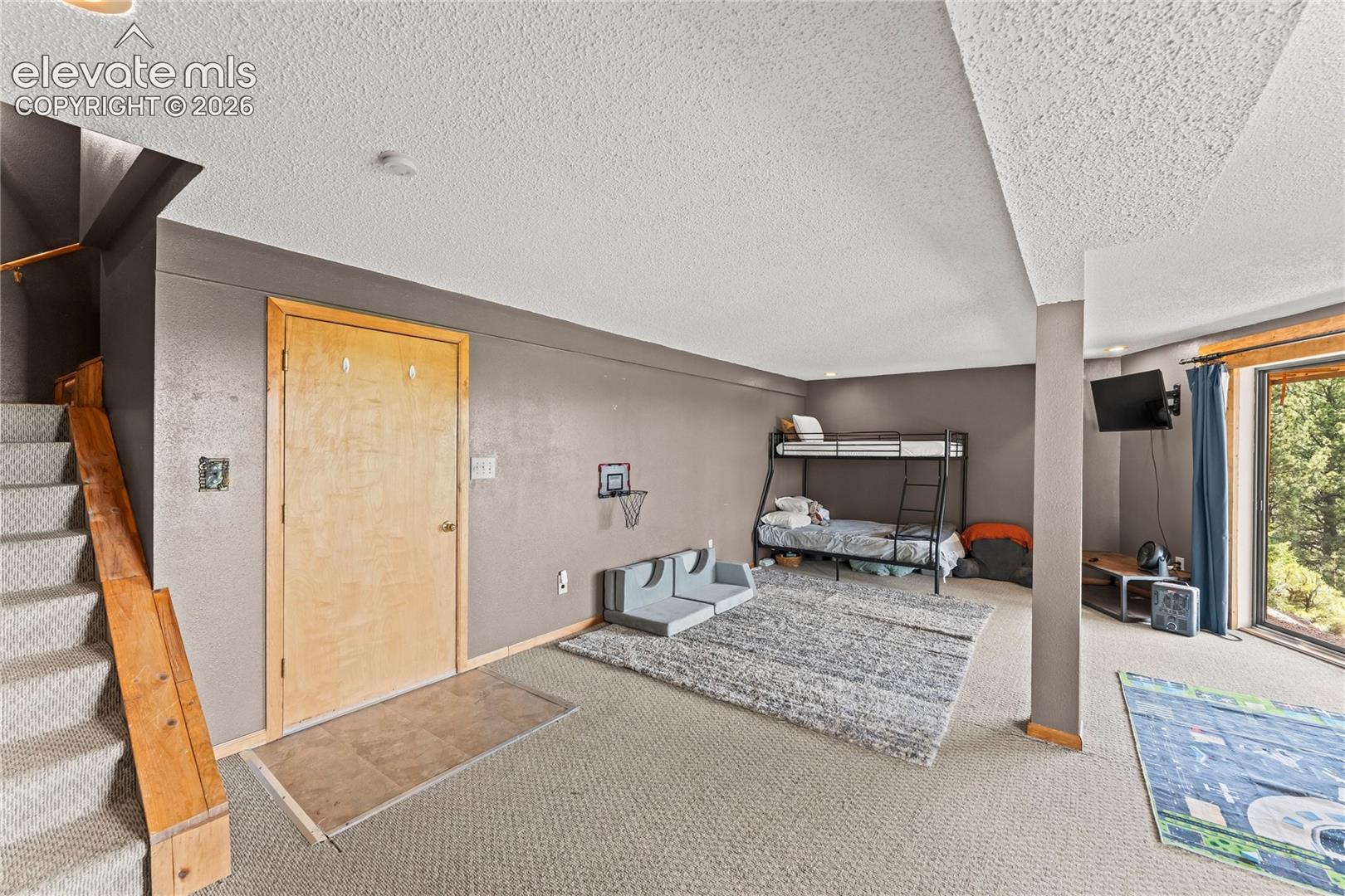 Listing photo 29 for 102 Douglas Fir Lane