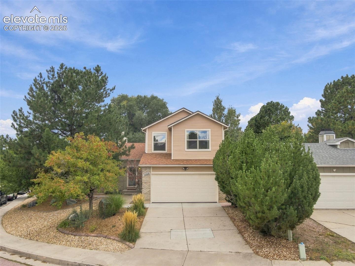 Listing photo 2 for 5960 Chokecherry Drive
