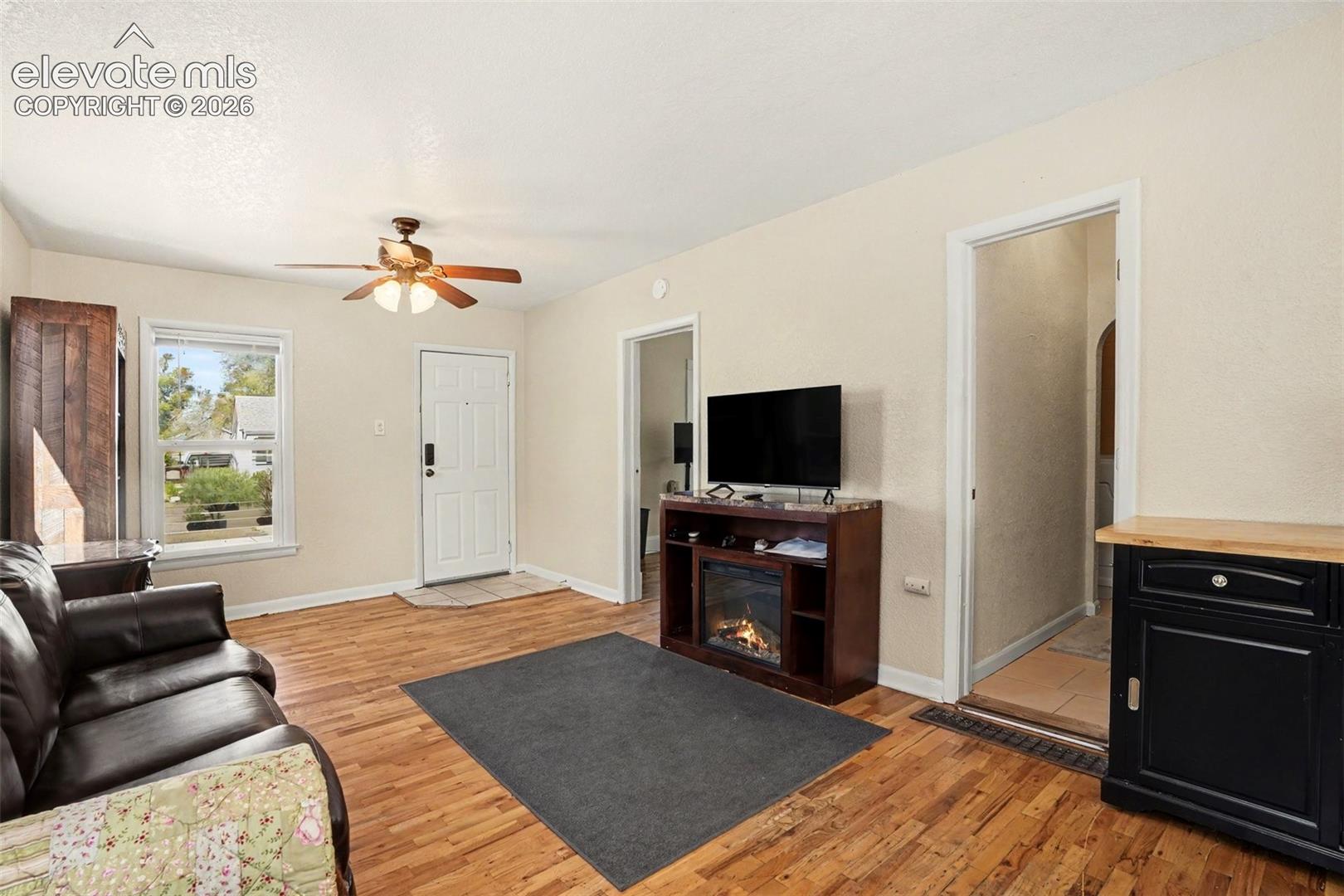 Listing photo 11 for 1616 E Orman Avenue