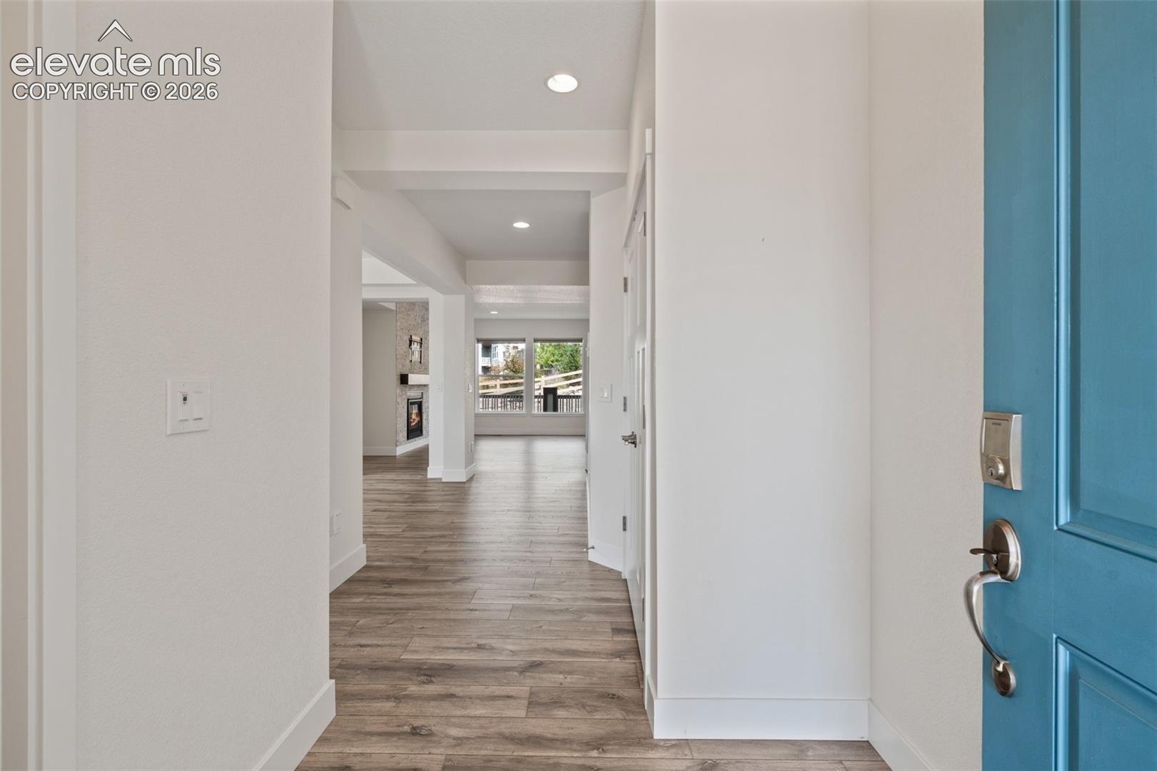 Listing photo 2 for 1952 Clayhouse Drive
