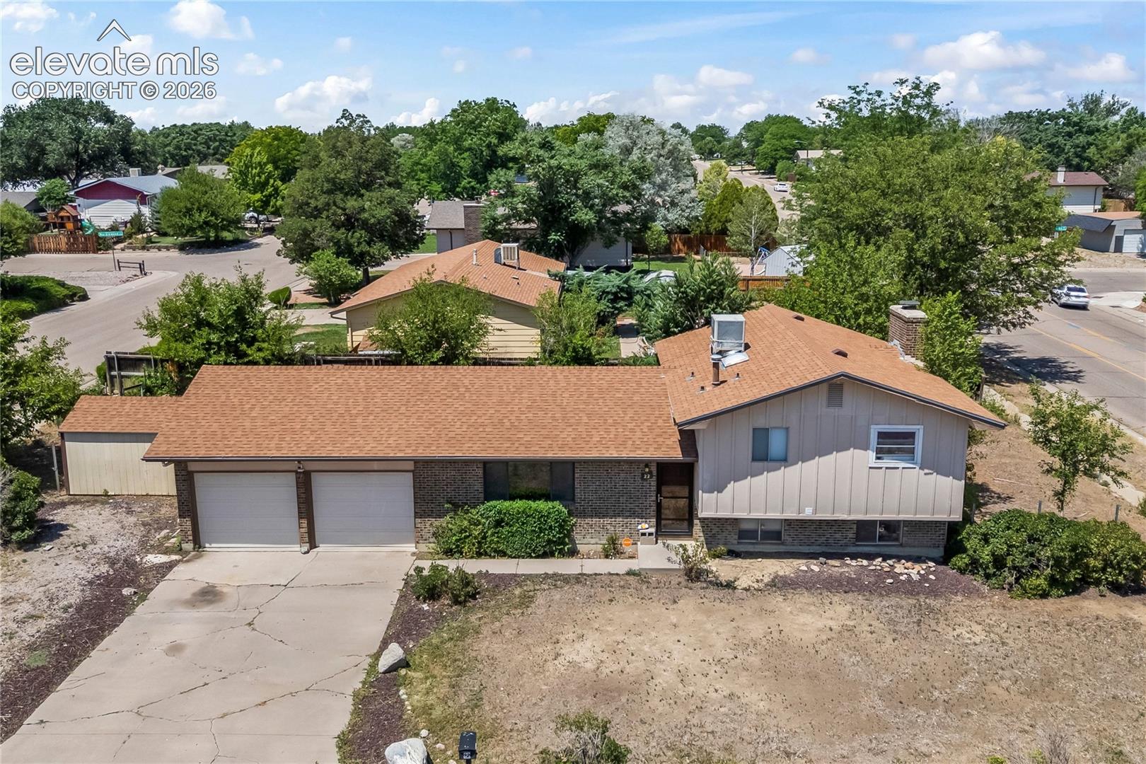 Listing photo 35 for 22 Heatherwood Lane