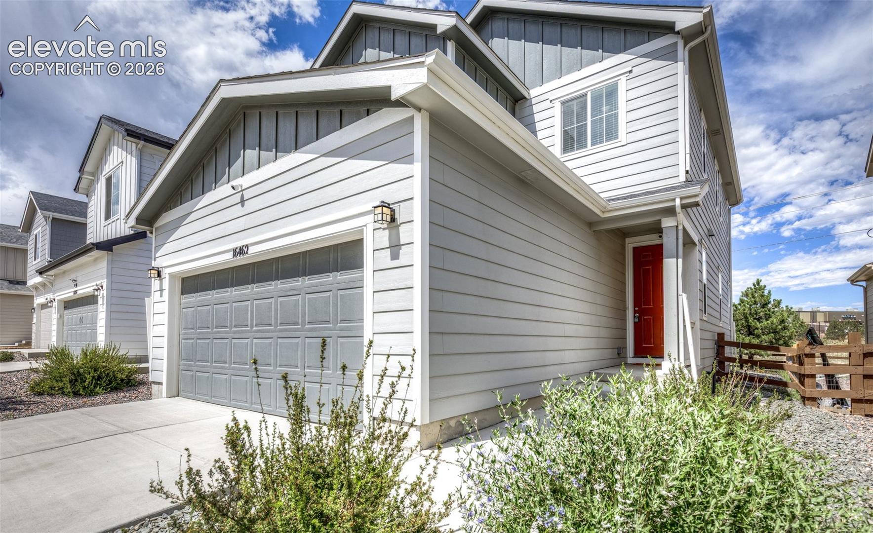 Listing photo 4 for 16462 Mountain Flax Drive