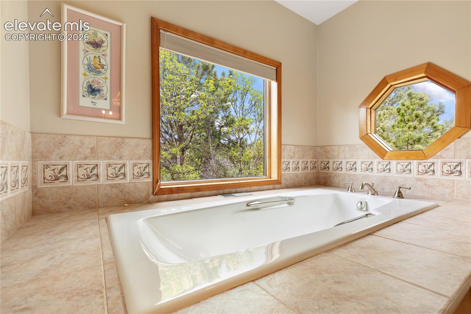 Listing photo 18 for 1400 Catamaran Lane