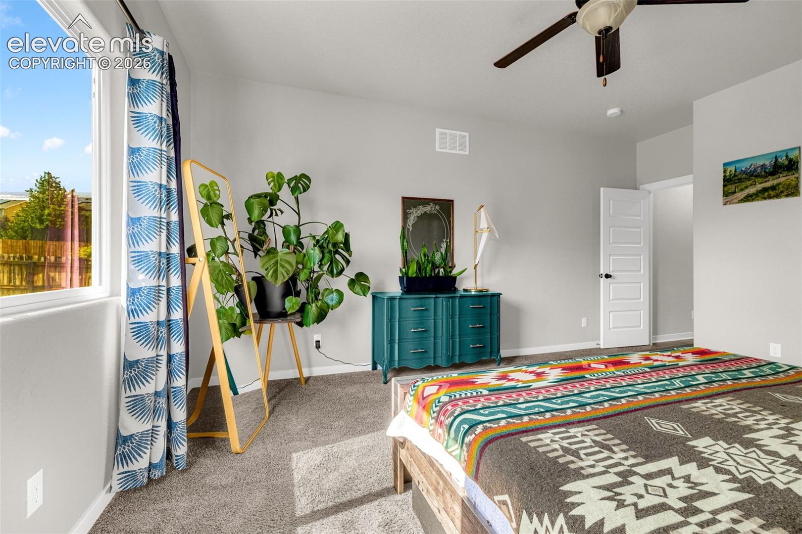 Listing photo 11 for 6898 Tullamore Drive