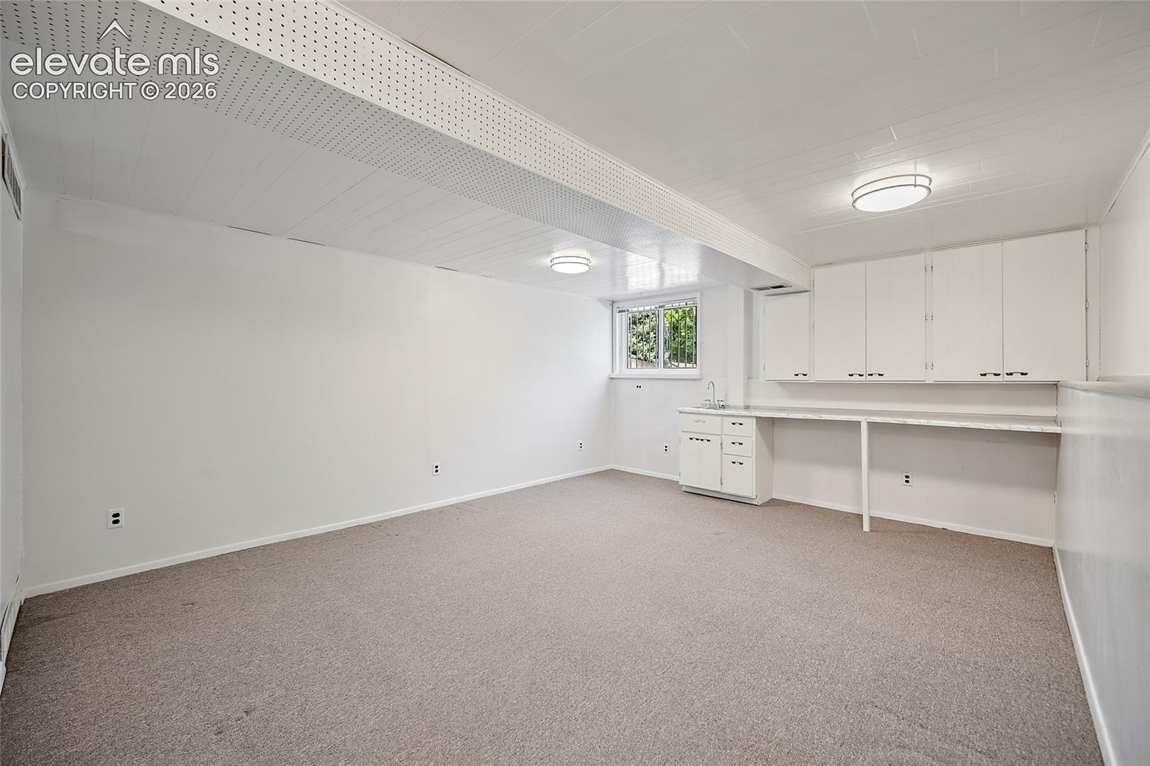 Listing photo 27 for 4695 W Stanford Avenue