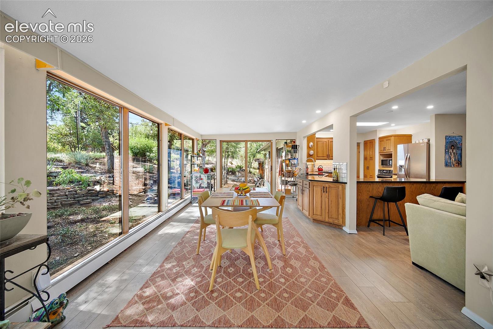 2201 Hercules Drive, photo 16