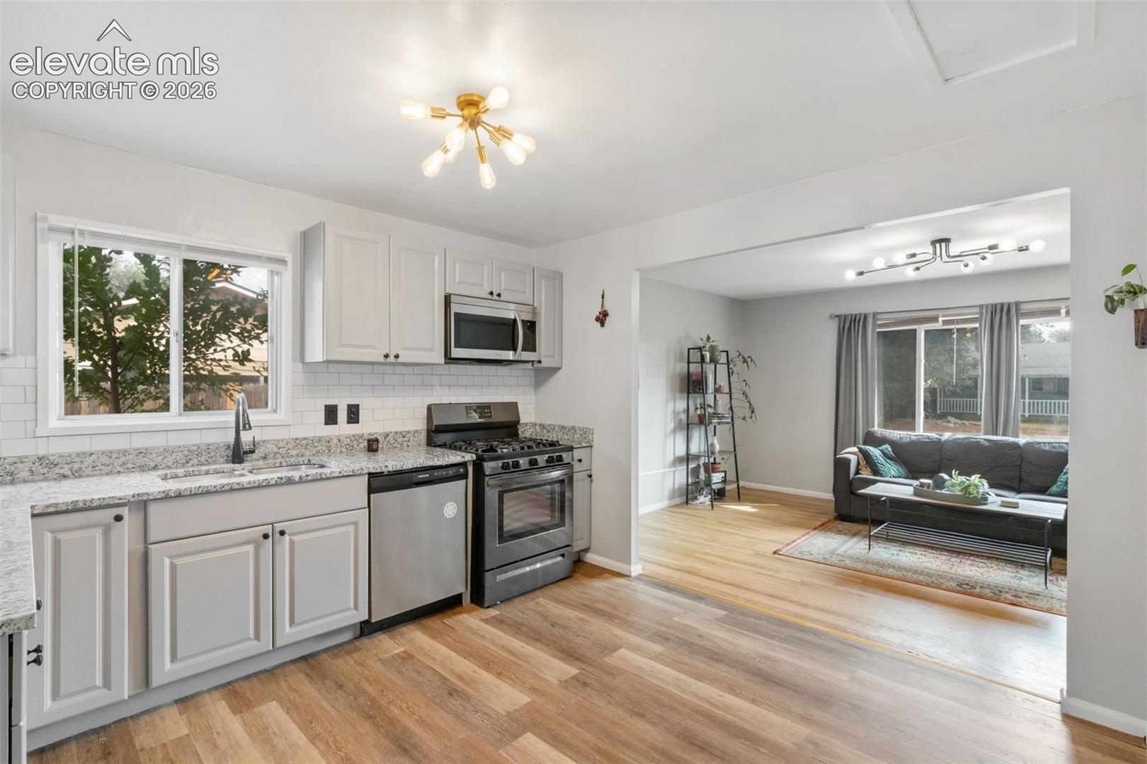 Listing photo 9 for 1138 Florence Avenue