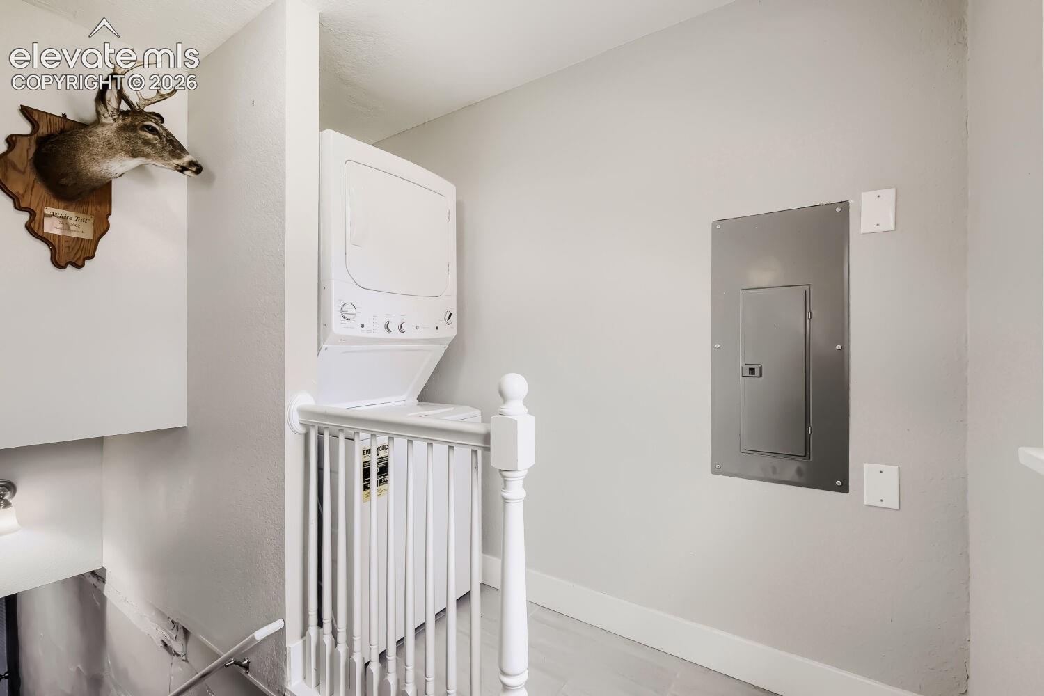 Listing photo 16 for 749 W Corona Avenue