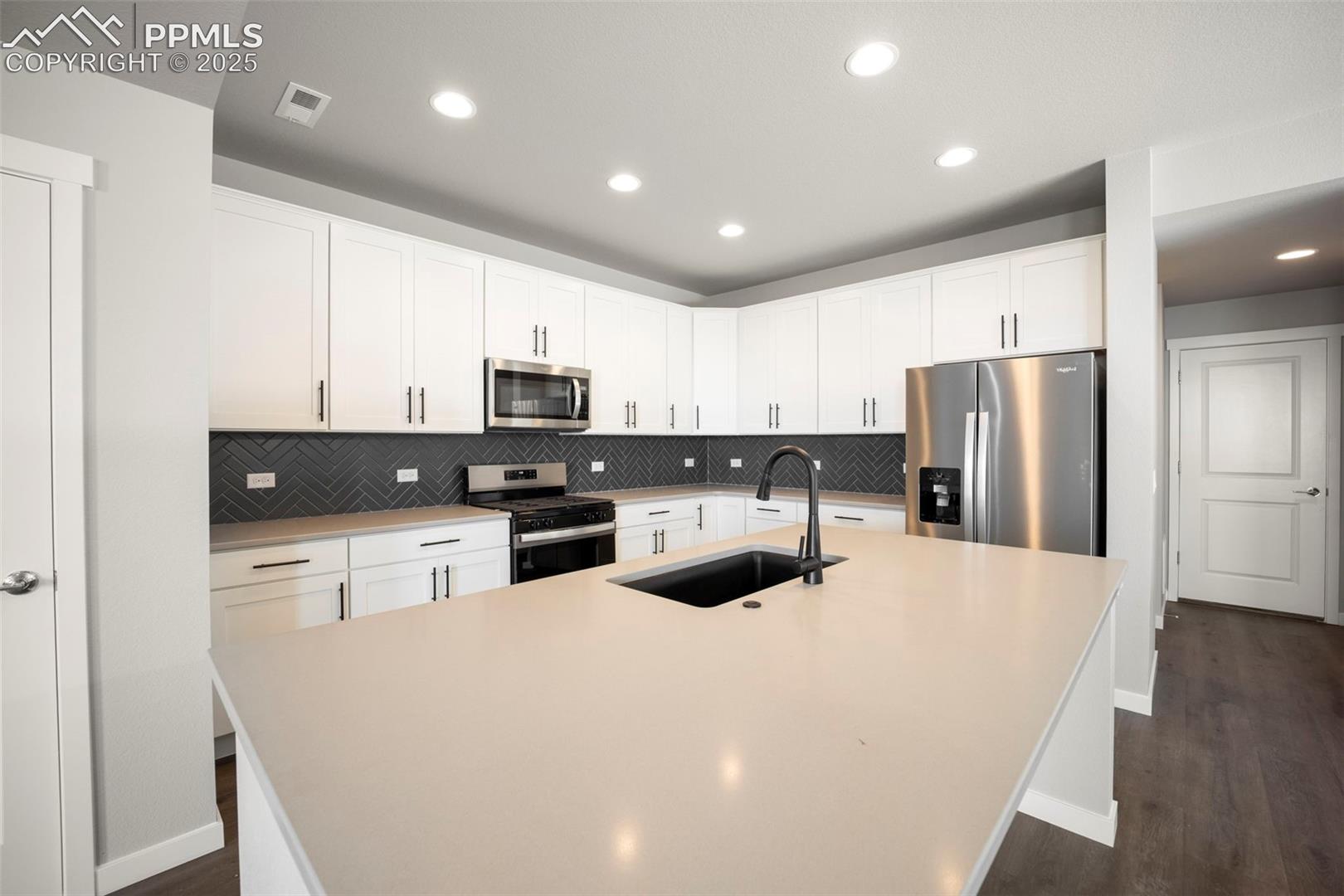 9258 Kurie Mine Lane, photo 9