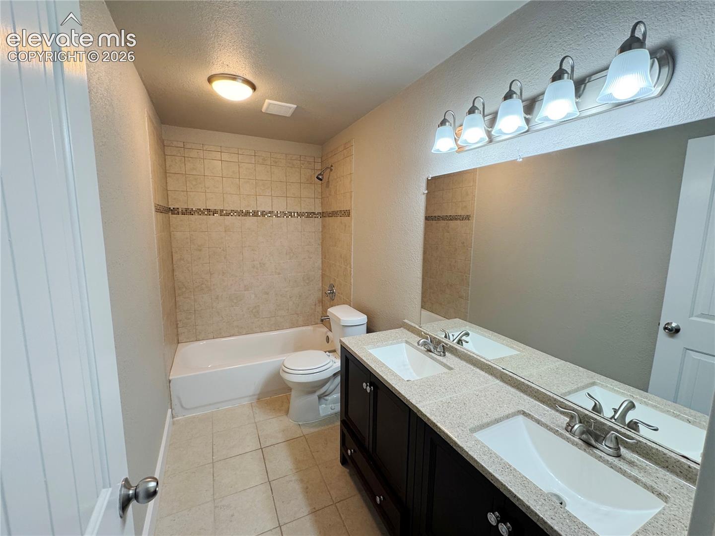 Listing photo 38 for 7961 Sandsmere Drive