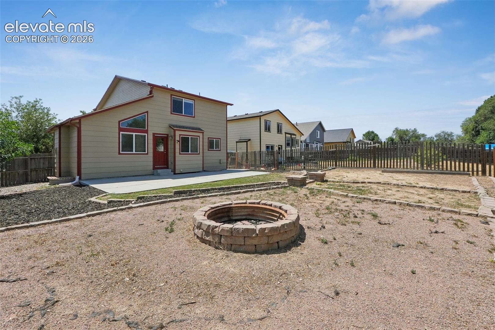 Listing photo 23 for 7174 Araia Drive