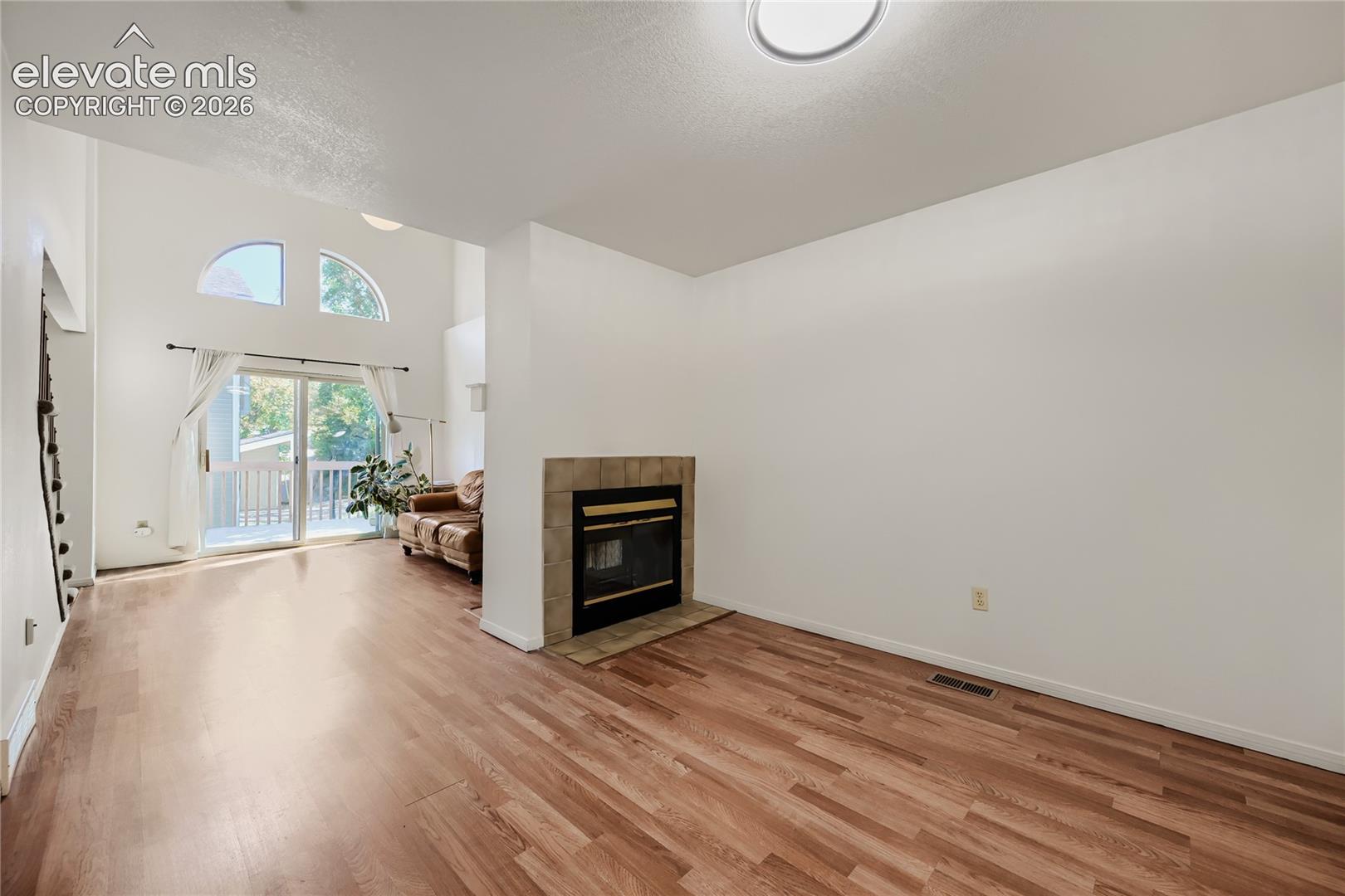 Listing photo 8 for 116 Manitou Place