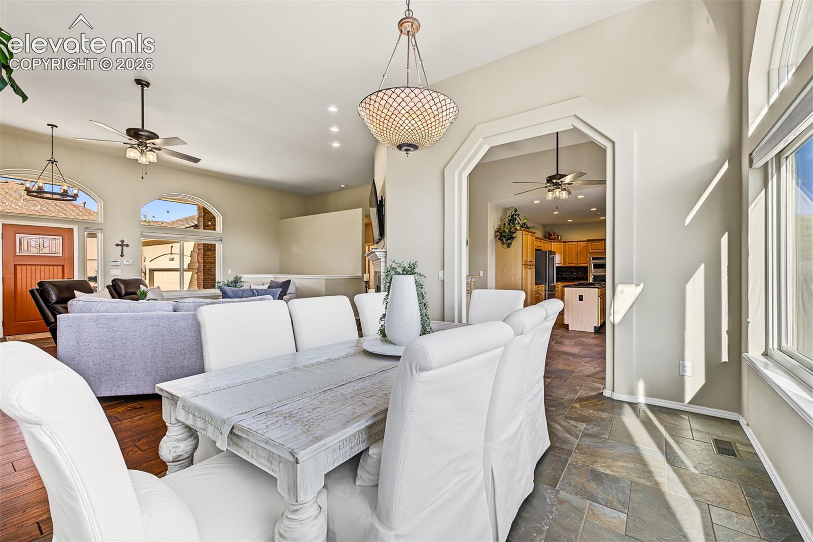 Listing photo 7 for 3530 Twisted Oak Circle
