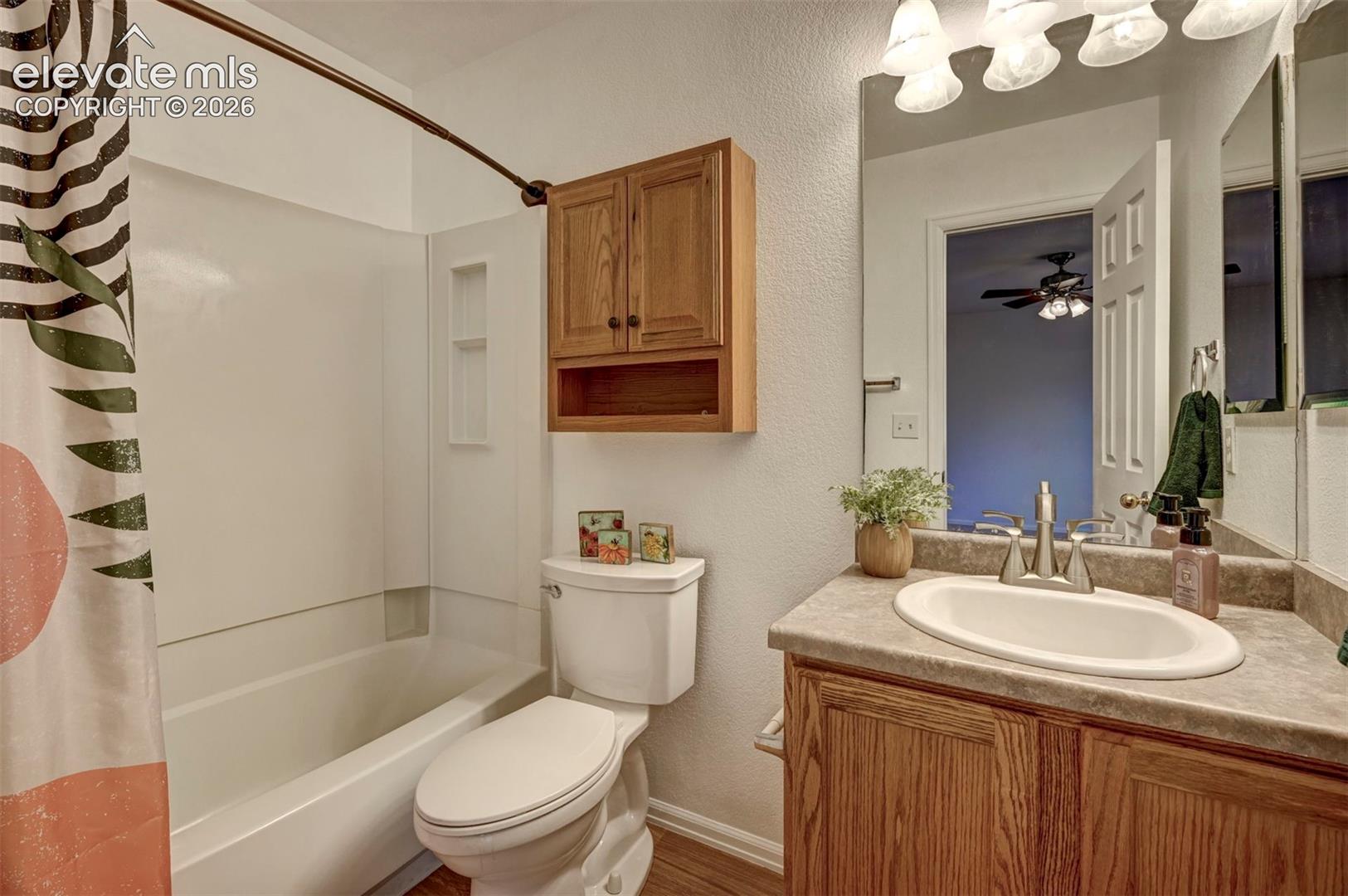 Listing photo 15 for 862 Descendant Drive