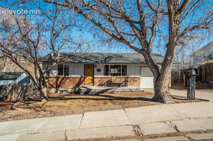 2566 Royalty Court — listing photo