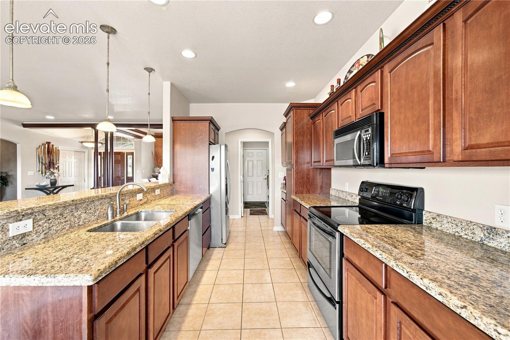 Listing photo 9 for 4 Hawks Point Court