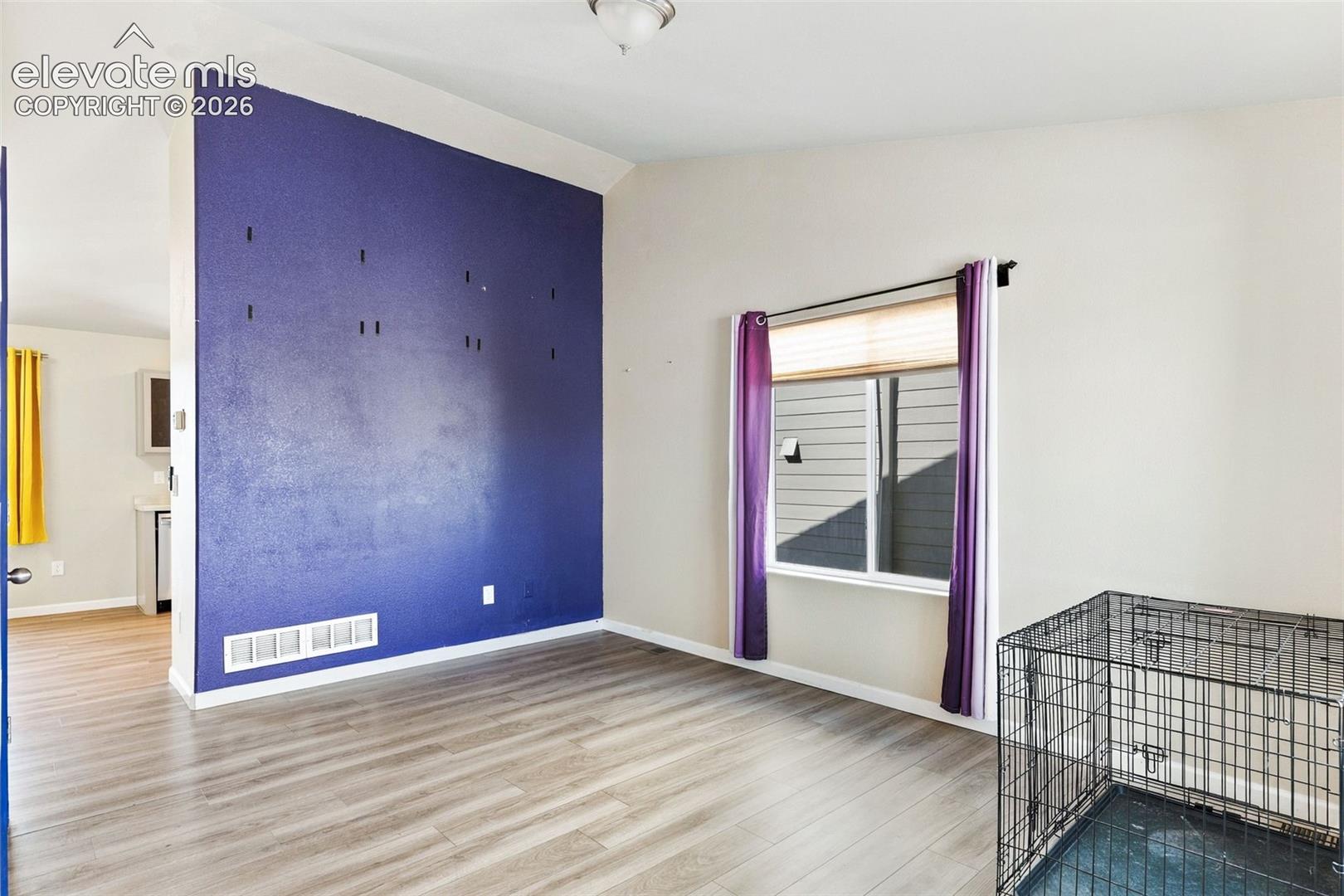 Listing photo 3 for 10621 Castor Drive