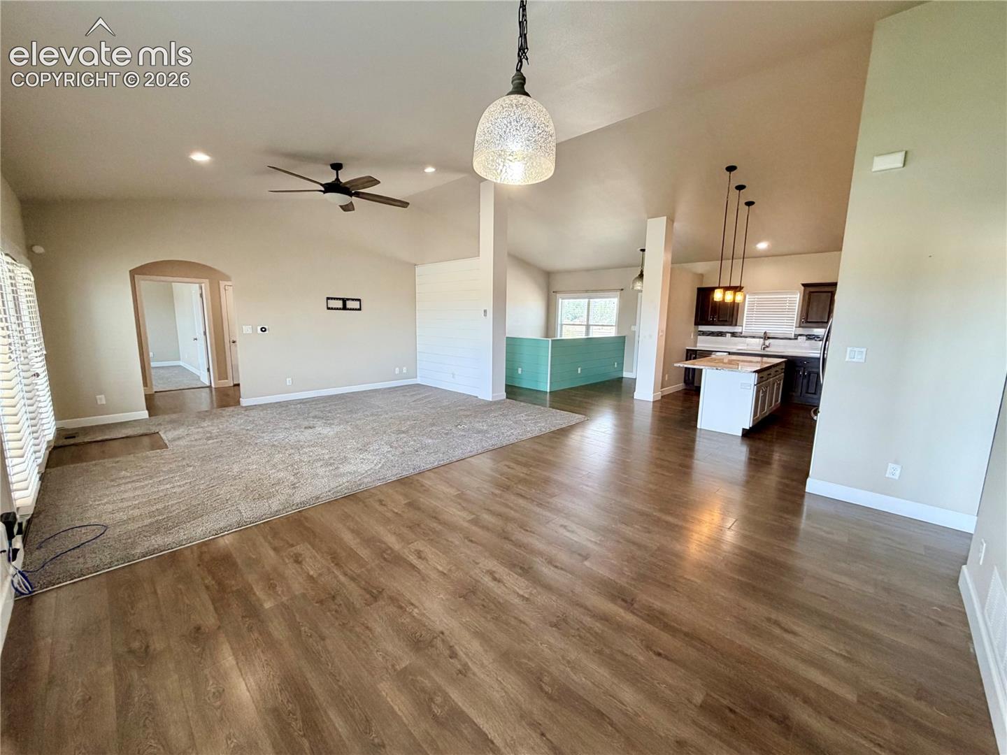 Listing photo 13 for 698 W McCulloch Boulevard