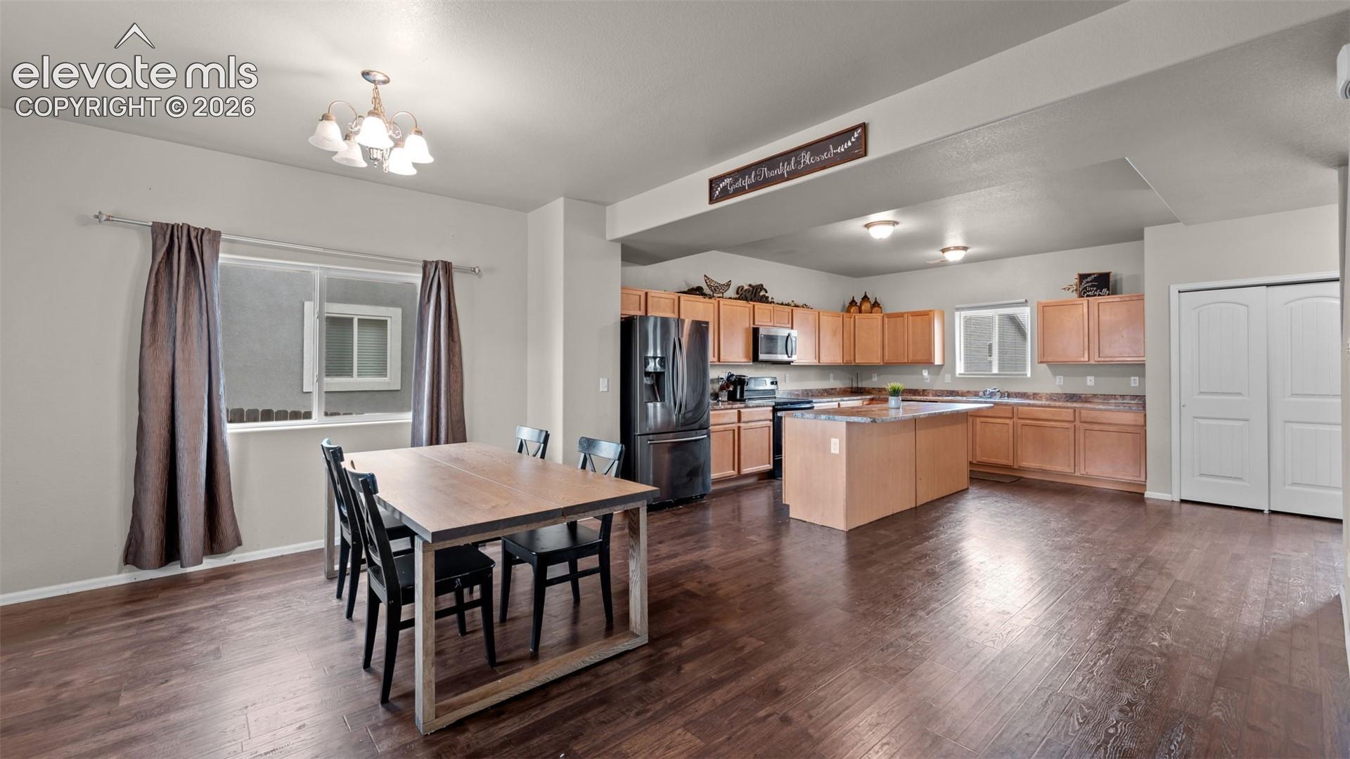 Listing photo 3 for 9774 Desert Lily Circle