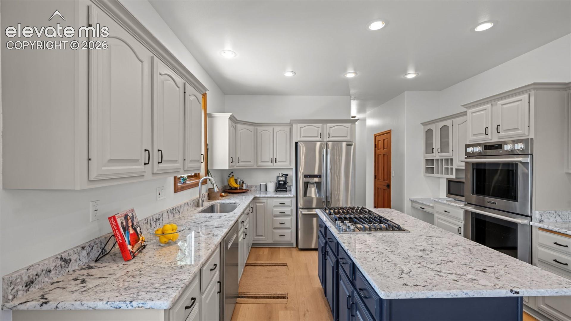 830 Lake Woodmoor Drive, photo 15