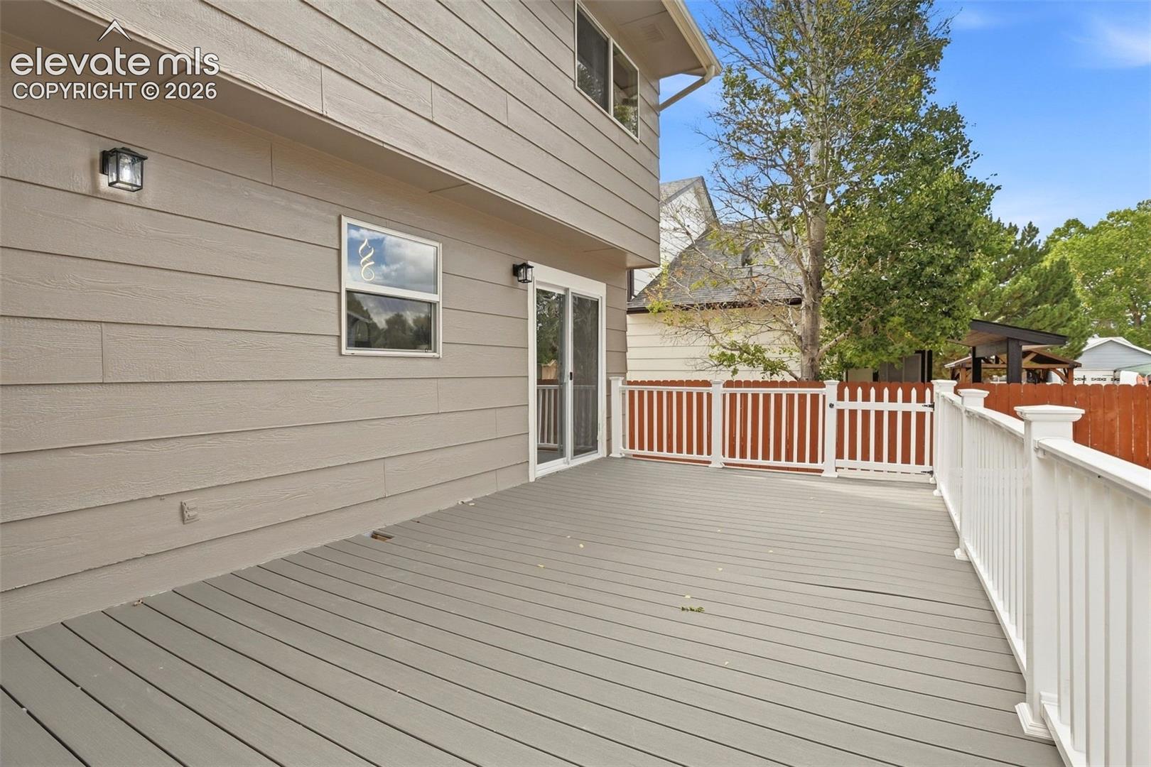 Listing photo 44 for 960 Crandall Drive