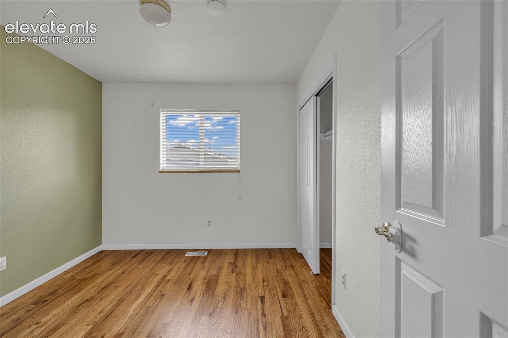 Listing photo 13 for 444 Eudora Street