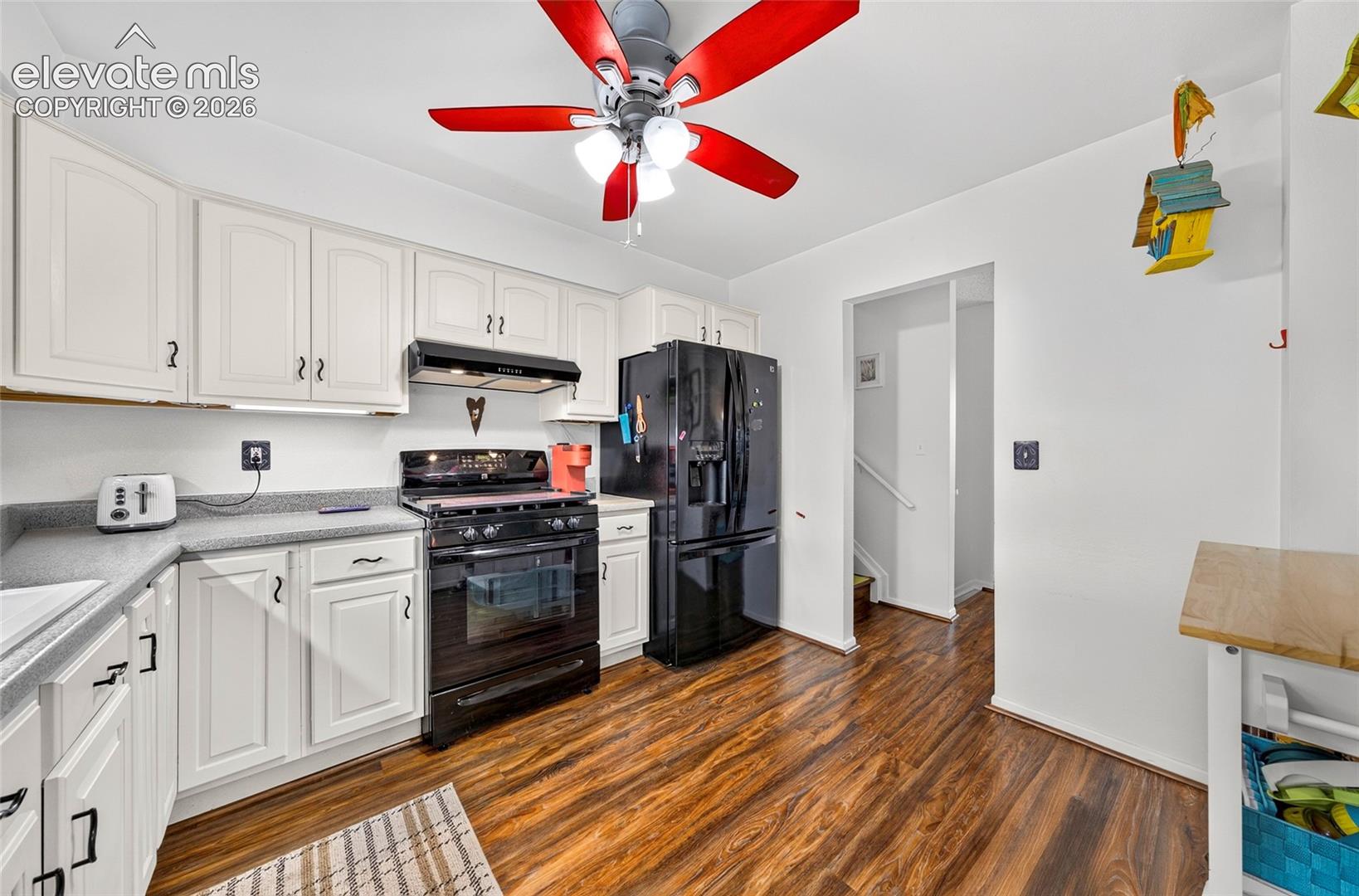 Listing photo 7 for 3165 Sapporo Place