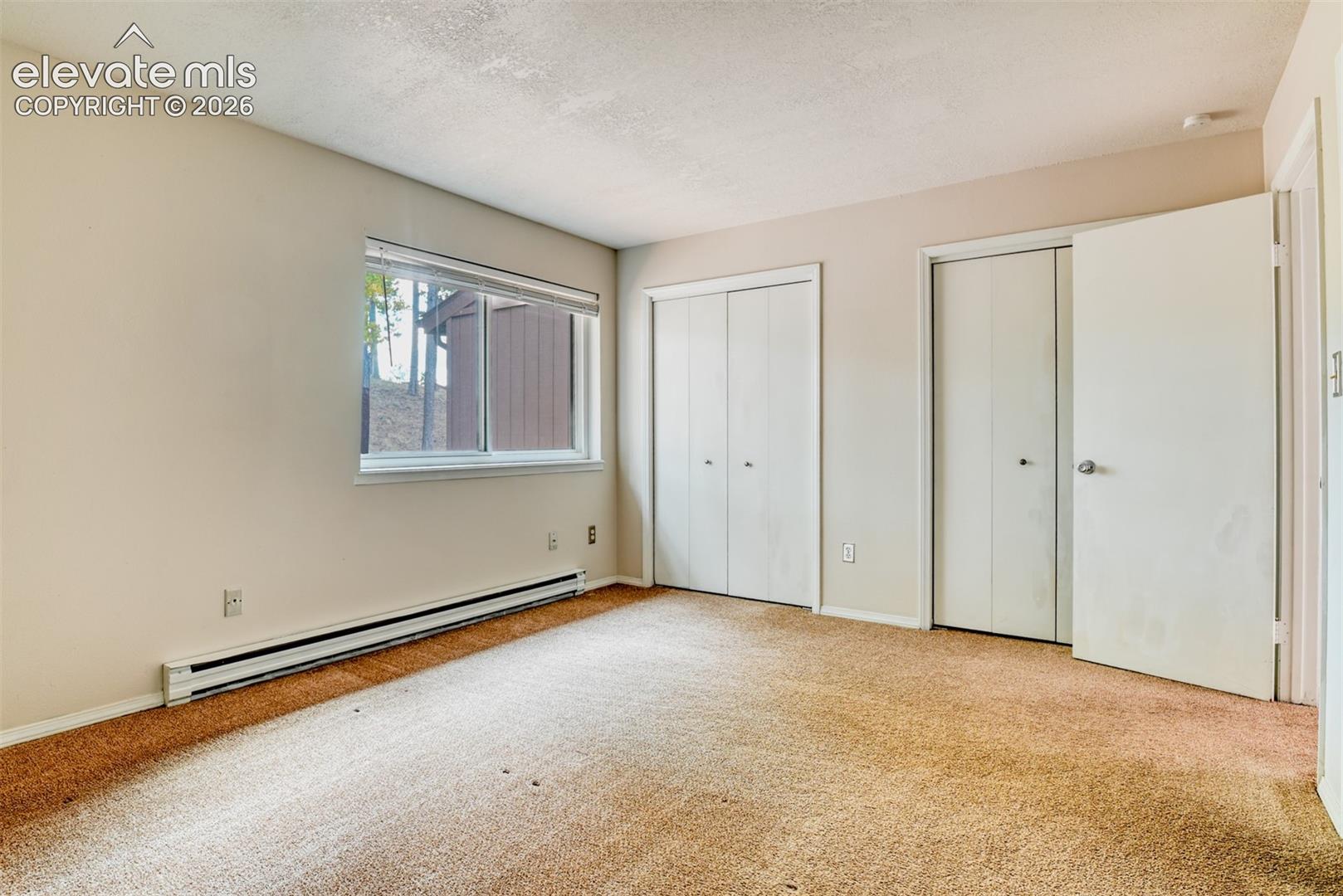 Listing photo 30 for 590 Manor Court B