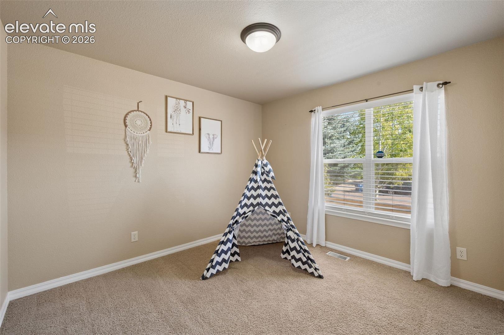 Listing photo 24 for 7966 Mount Hayden Drive