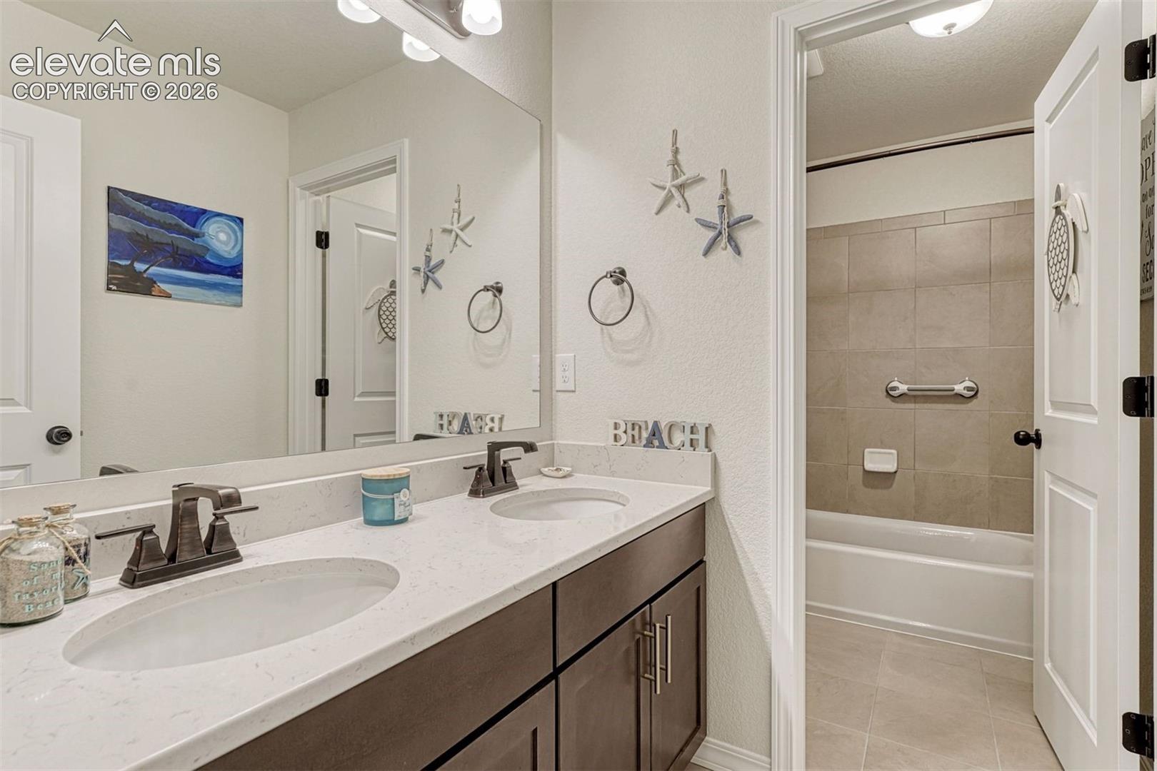 Listing photo 35 for 8268 Sophia Lane